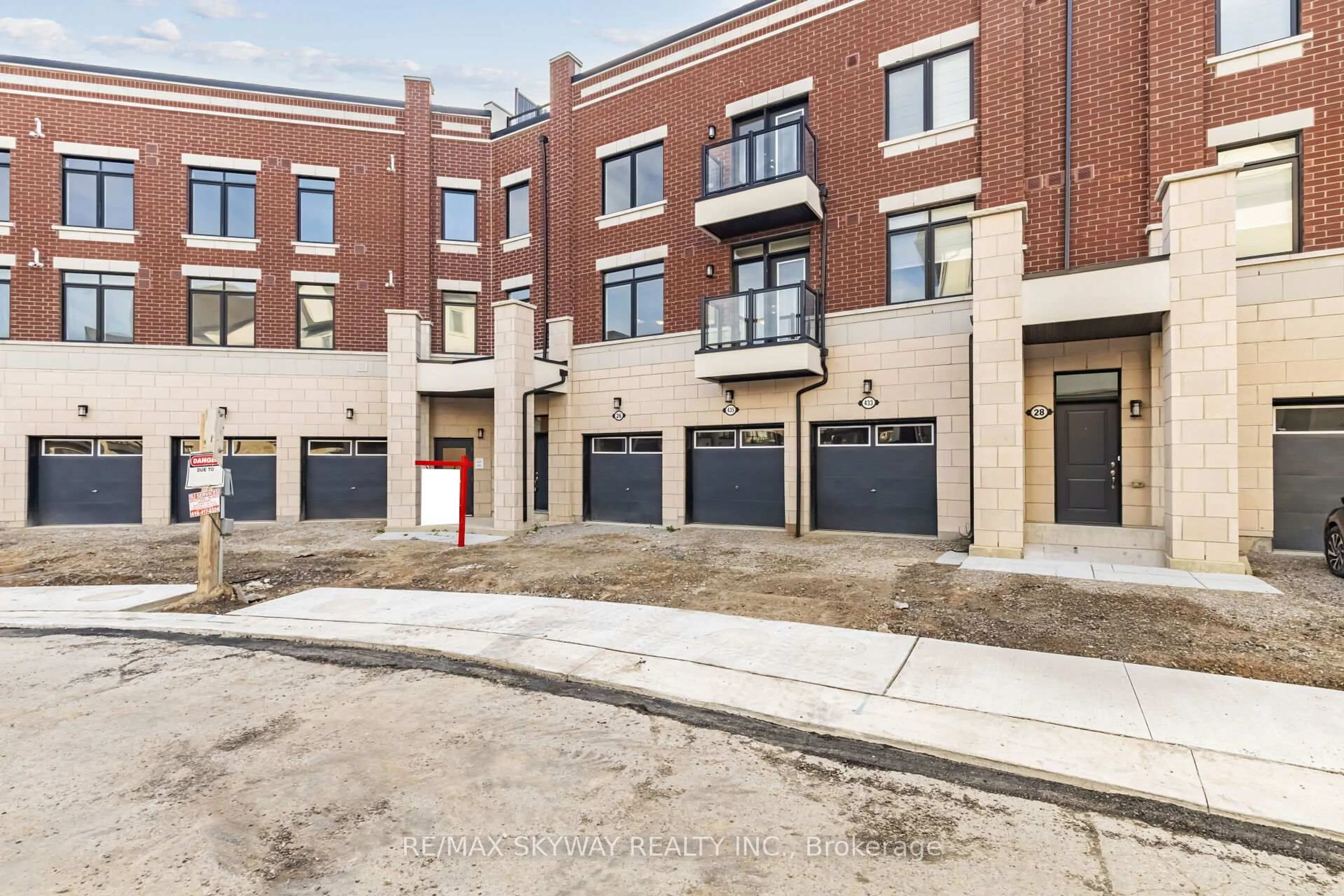 Home with brick exterior material, street for 26 Springdale Ave, Caledon Ontario L7C 4L4