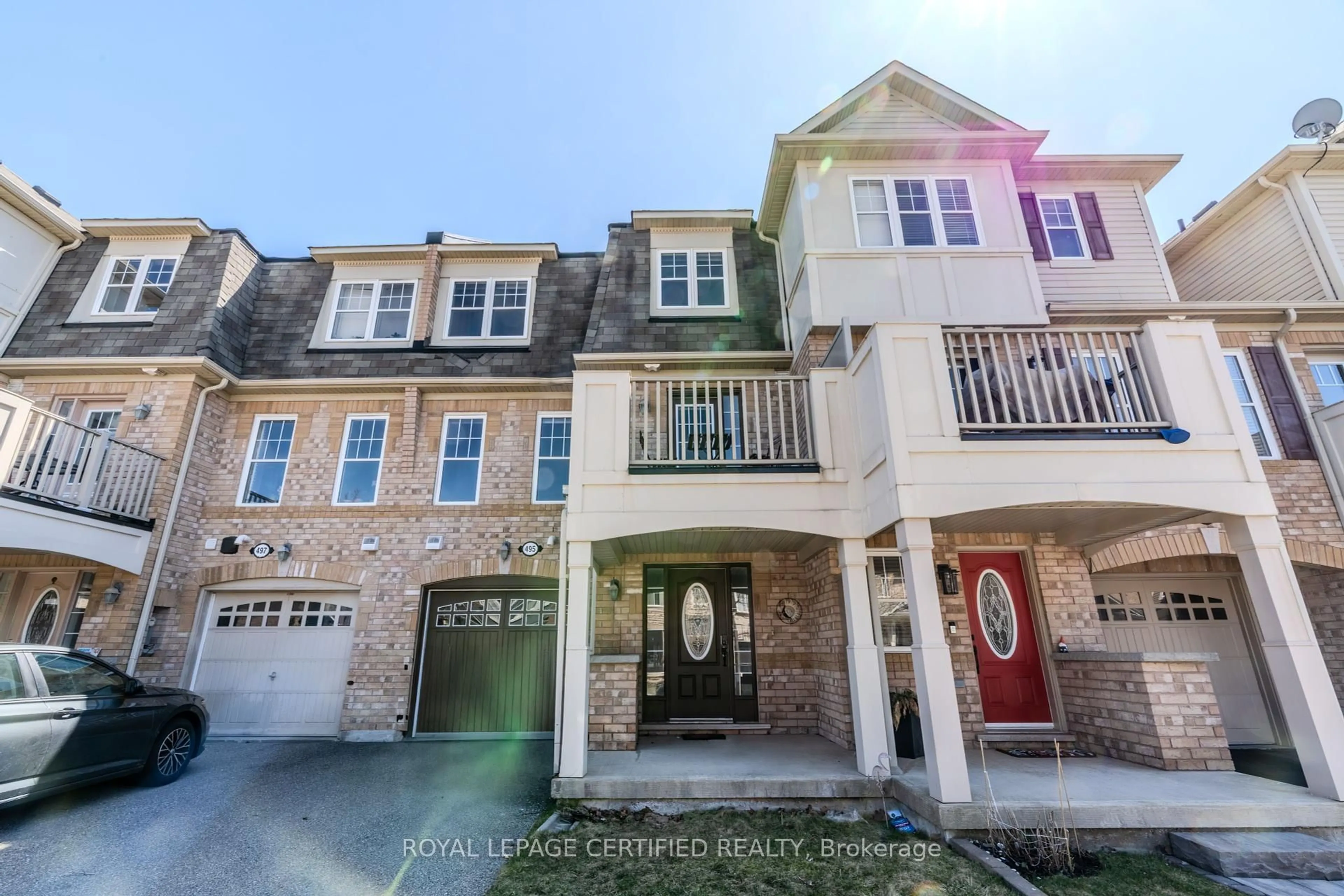 A pic from outside/outdoor area/front of a property/back of a property/a pic from drone, street for 495 Mcjannett Ave, Milton Ontario L9T 7T8