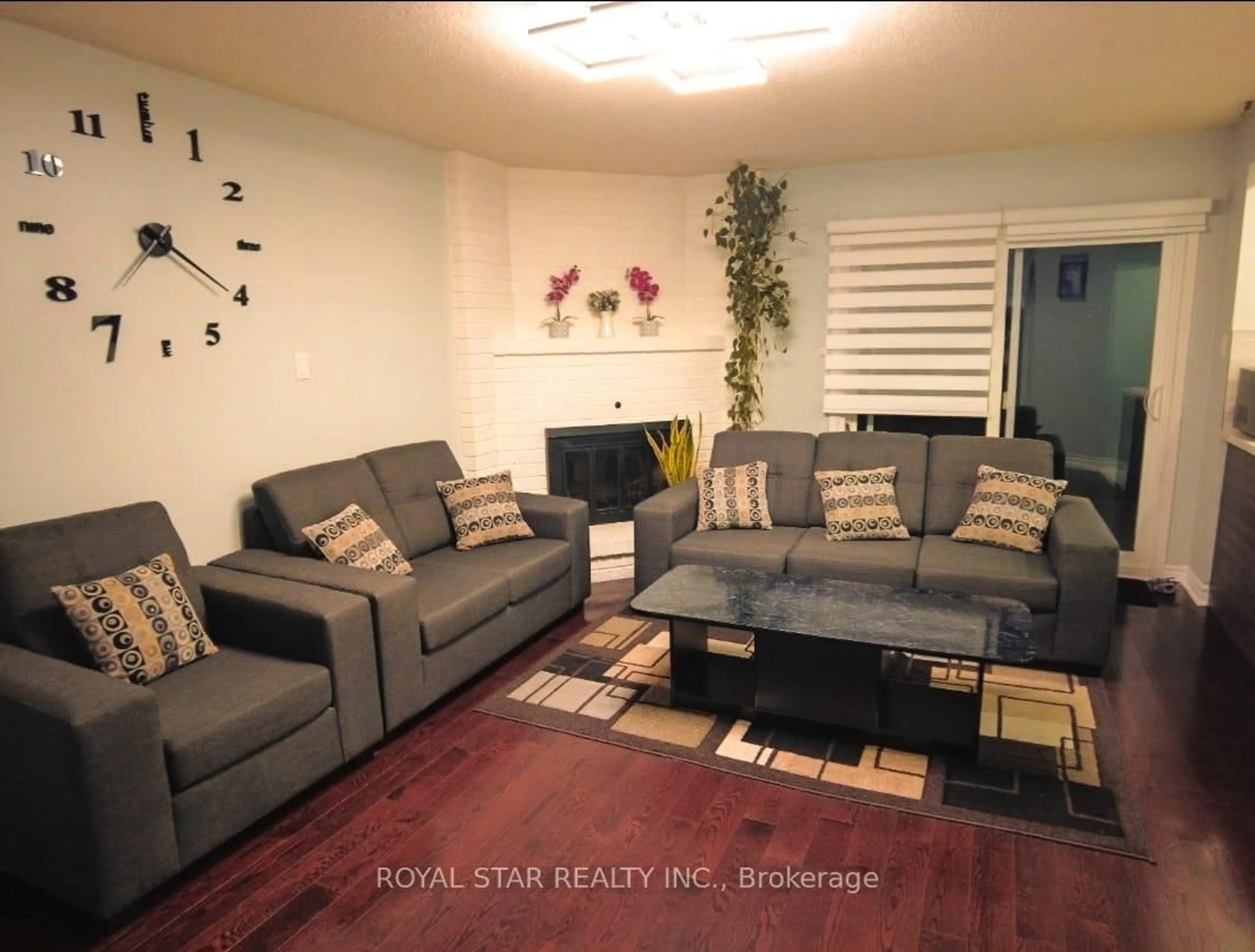 Living room with furniture, unknown for 6 Merganser Cres, Brampton Ontario L6W 4E8