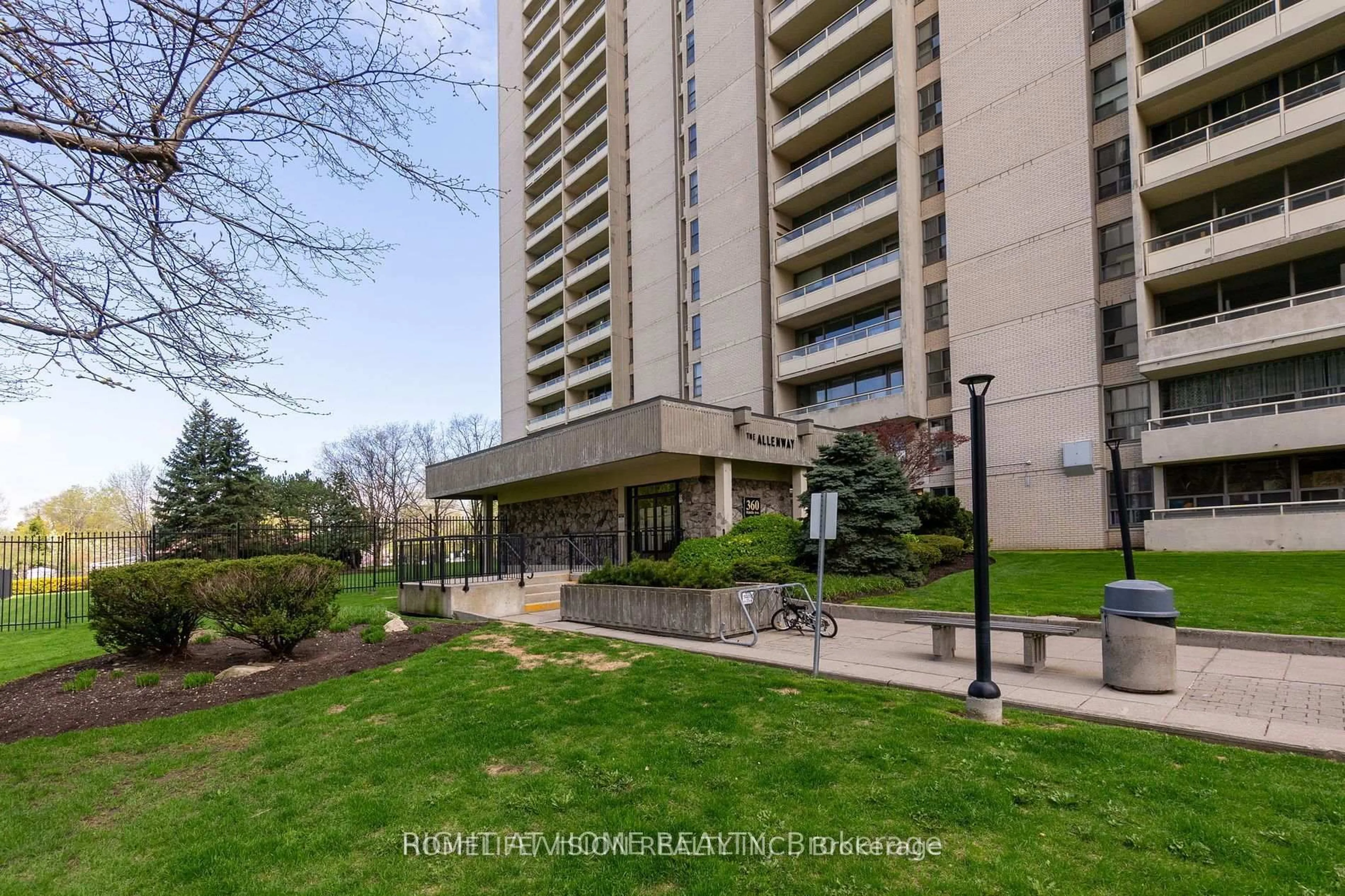 Unknown for 360 Ridelle Ave #2004, Toronto Ontario M6B 1K1