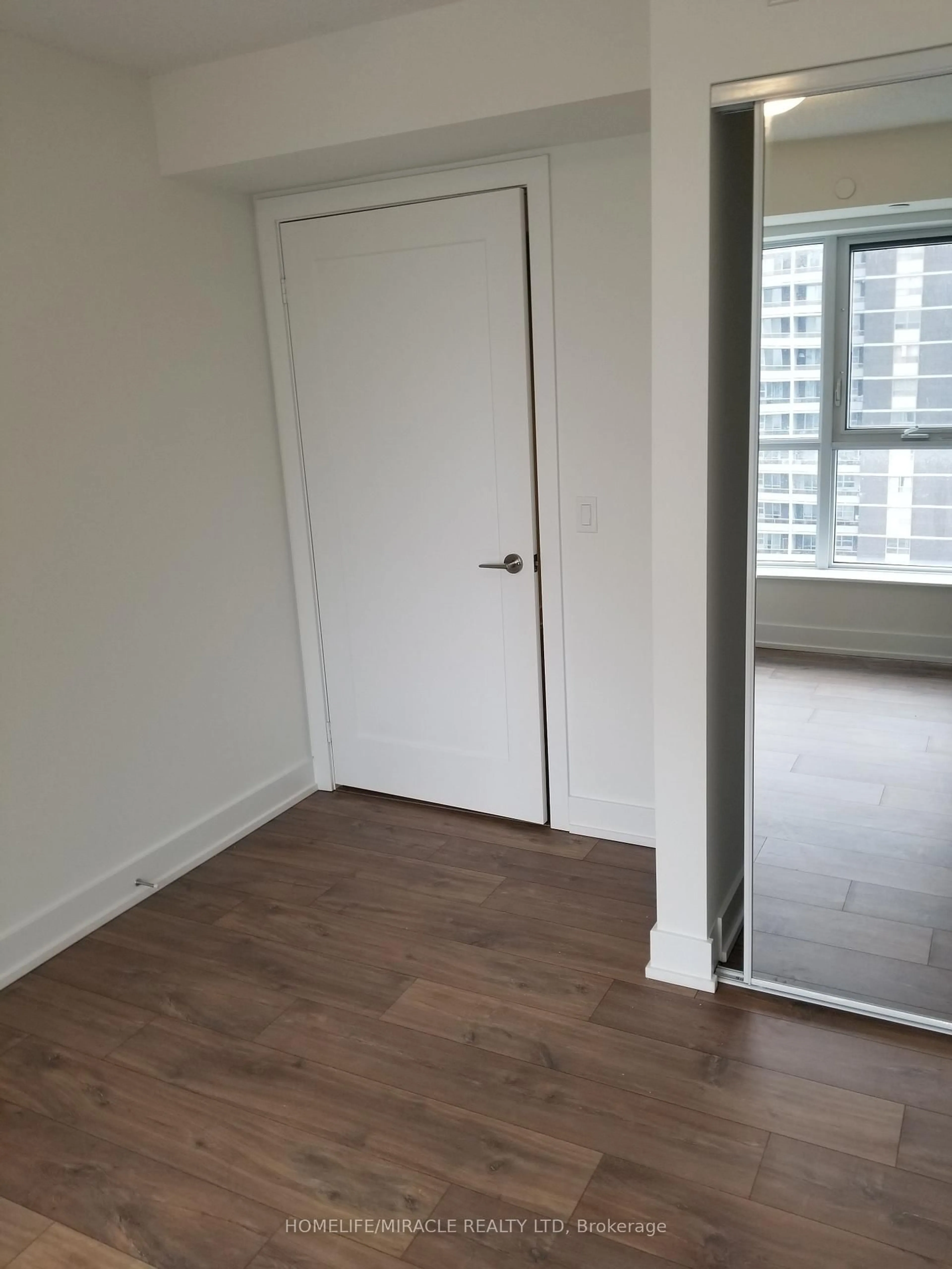 A pic of a room for 7 Mabelle Ave #2403, Toronto Ontario M9A 0C9