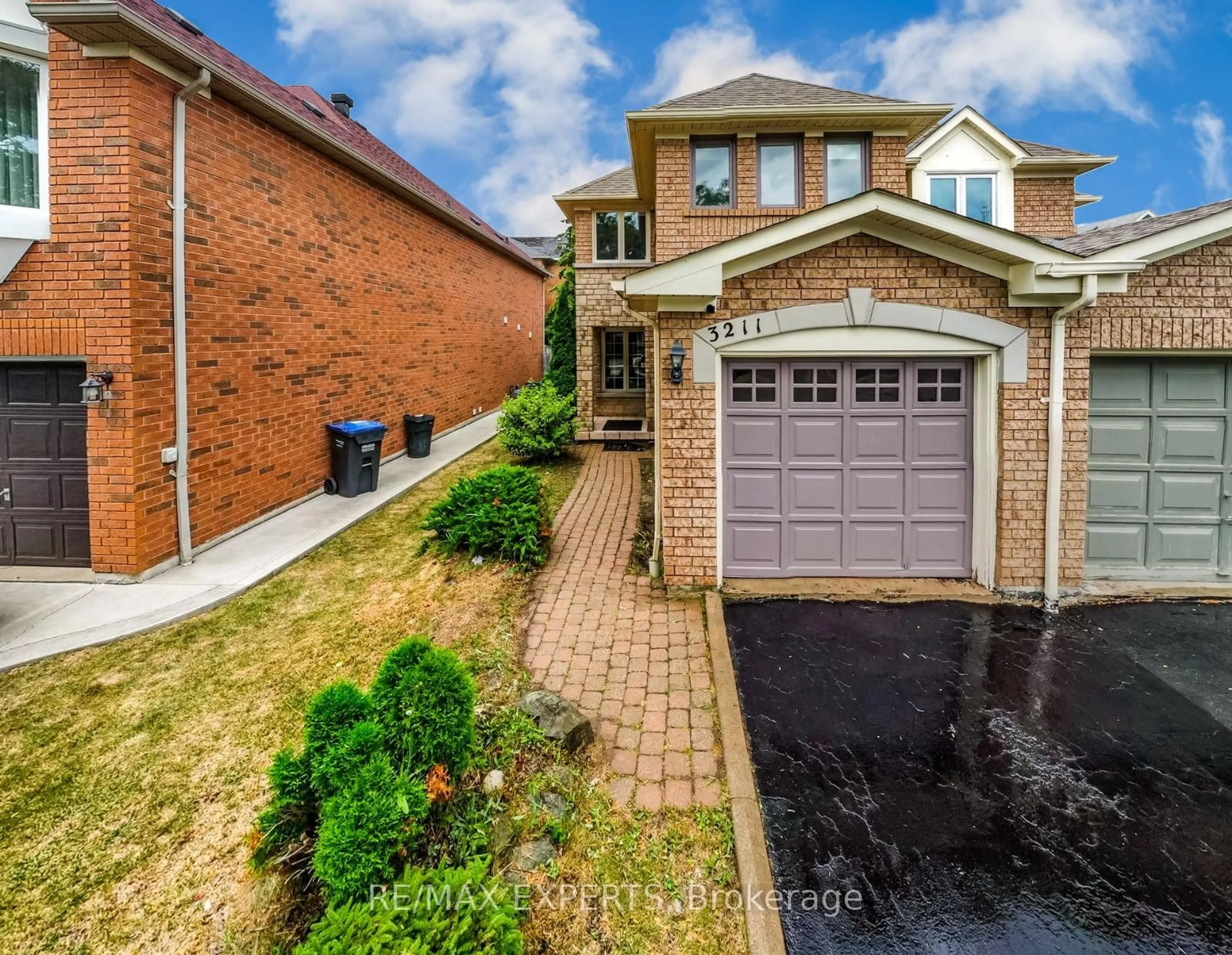 Home with brick exterior material, street for 3211 Coralbean Pl, Mississauga Ontario L5N 7C9