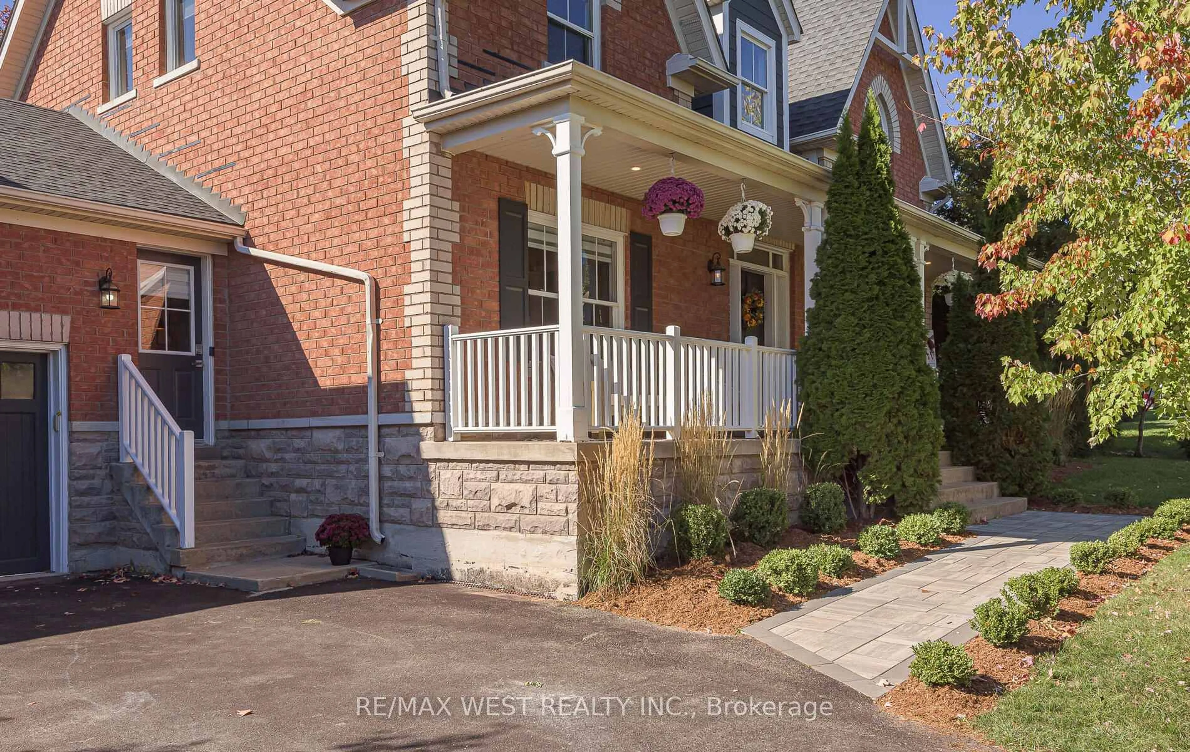 Home with brick exterior material, street for 41 North Riverdale Dr, Caledon Ontario L7C 1L1