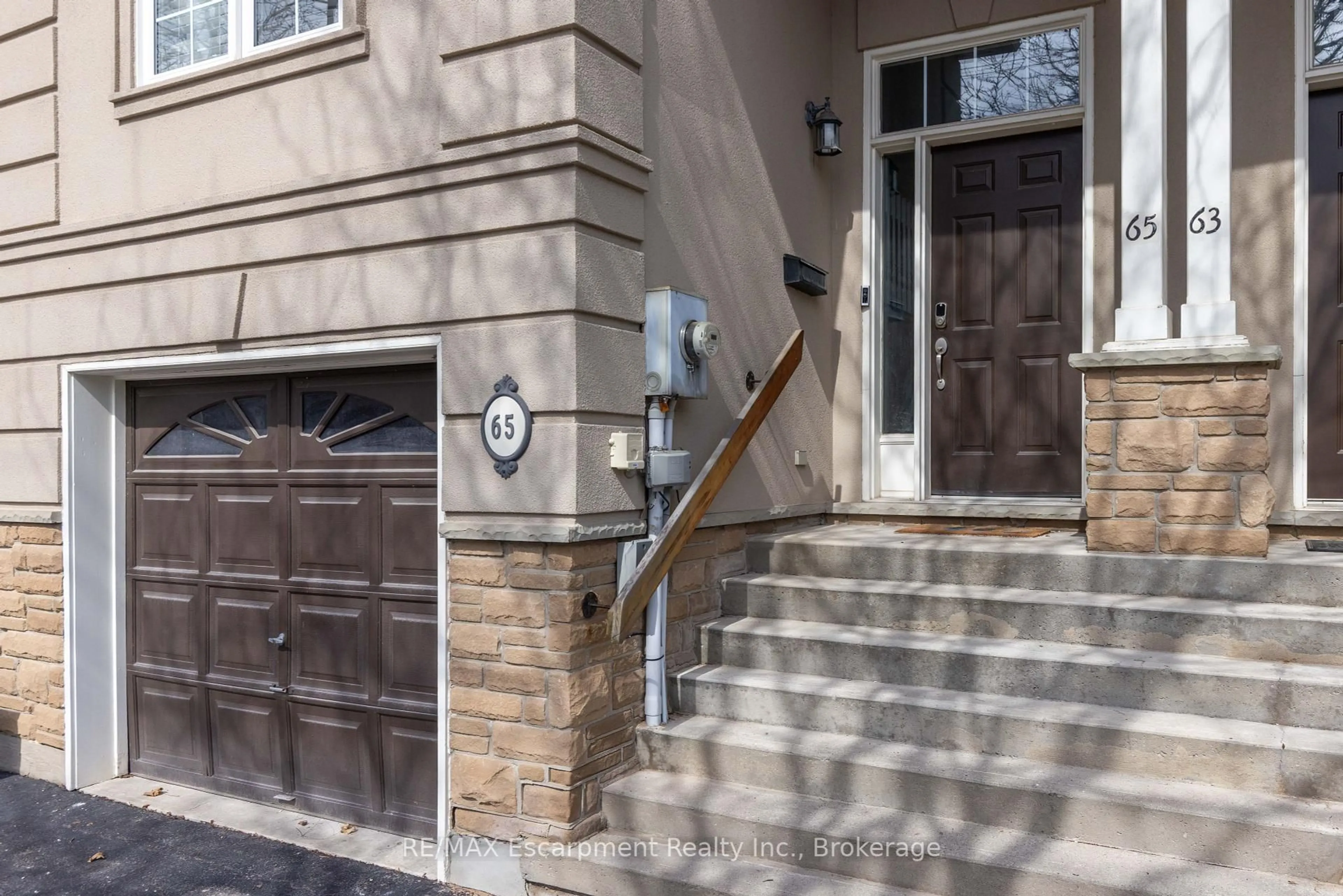 Unknown for 65 FAIRWOOD Pl, Burlington Ontario L7T 1E4
