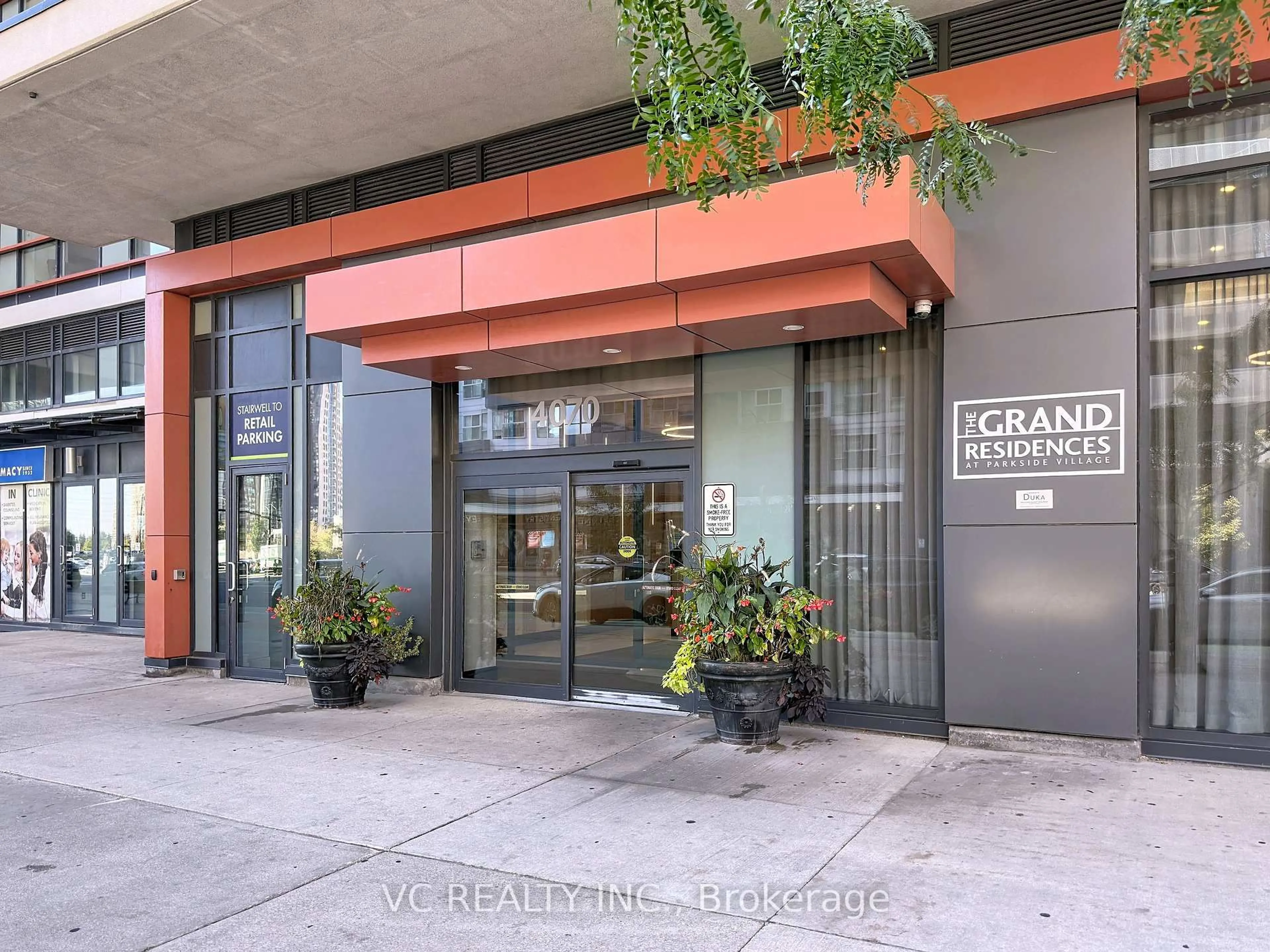 Indoor foyer for 4070 Confederation Pkwy #301, Mississauga Ontario L5B 0E9