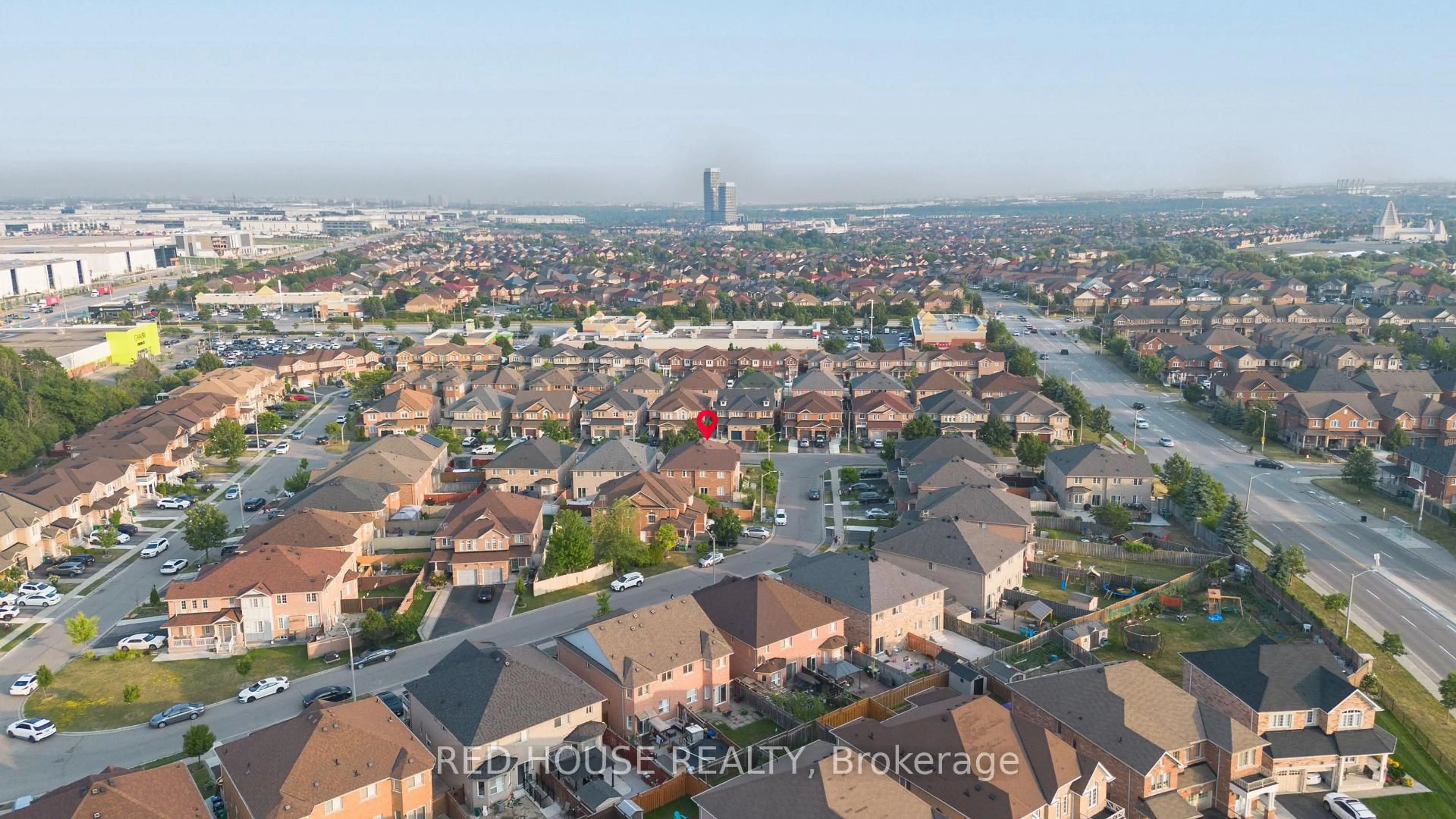 A pic from outside/outdoor area/front of a property/back of a property/a pic from drone, city buildings view from balcony for 78 Passfield Tr, Brampton Ontario L6P 1V1