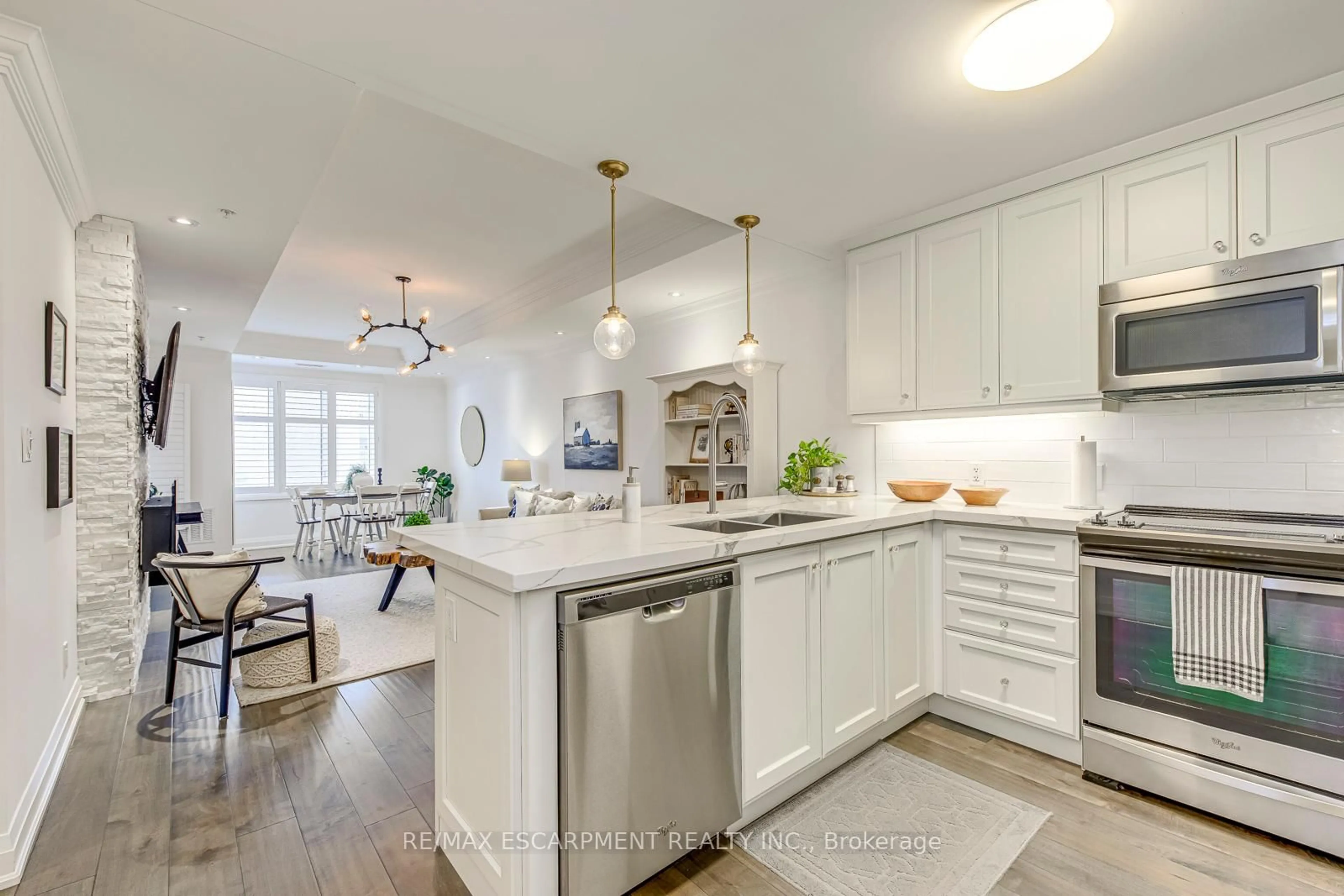 Open concept kitchen, unknown for 70 Stewart St #401, Oakville Ontario L6K 1X5