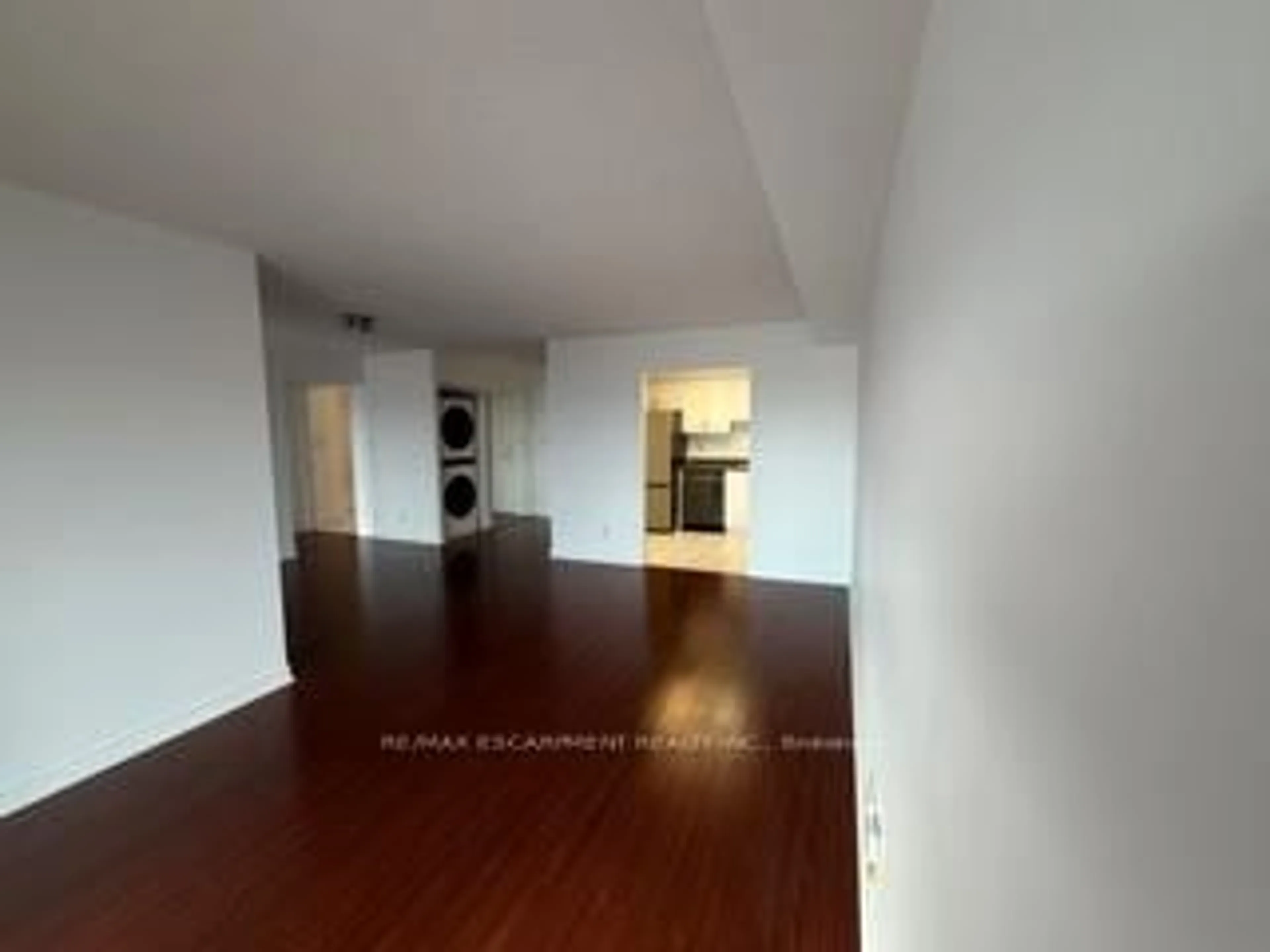 A pic of a room for 135 Hillcrest Ave #1810, Mississauga Ontario L5B 4B1