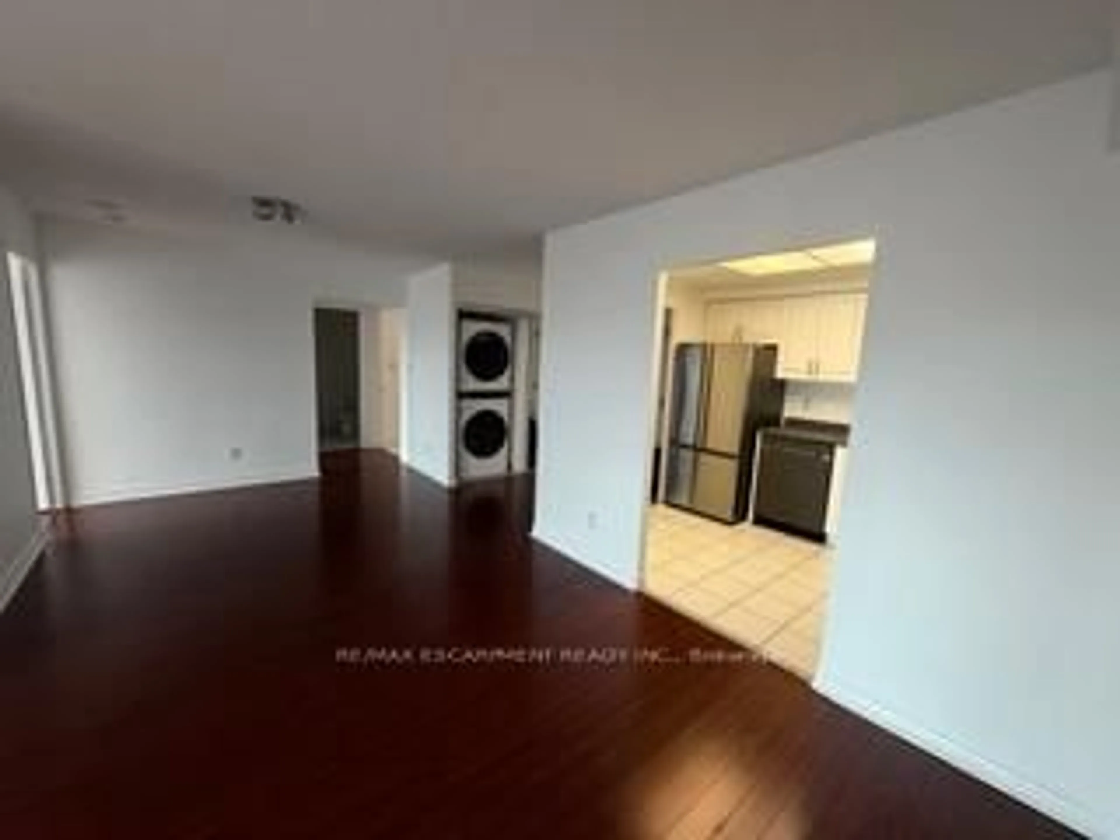 A pic of a room for 135 Hillcrest Ave #1810, Mississauga Ontario L5B 4B1