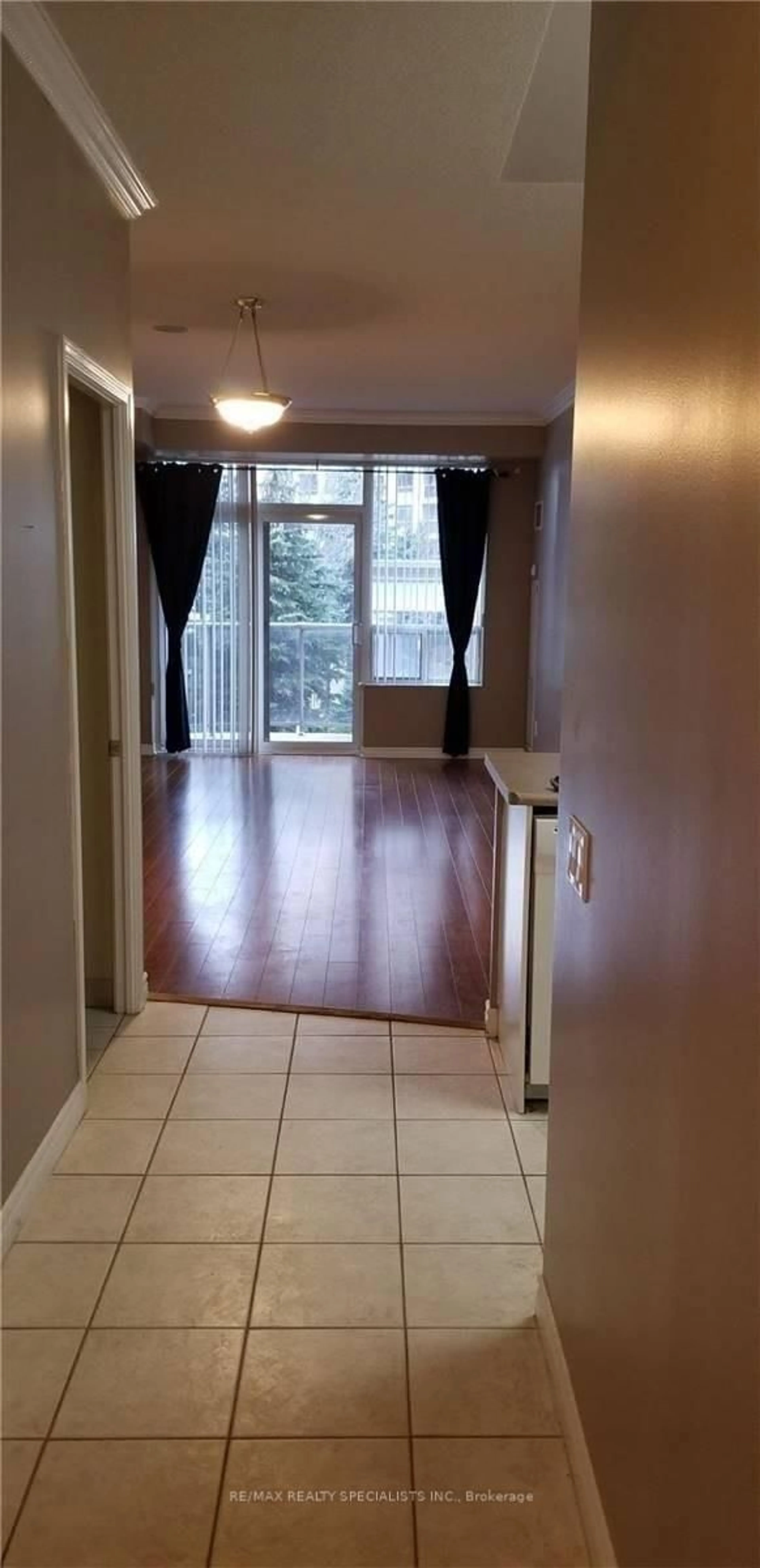 A pic of a room for 25 Kingsbridge Garden Circ #221, Mississauga Ontario L5R 4B1