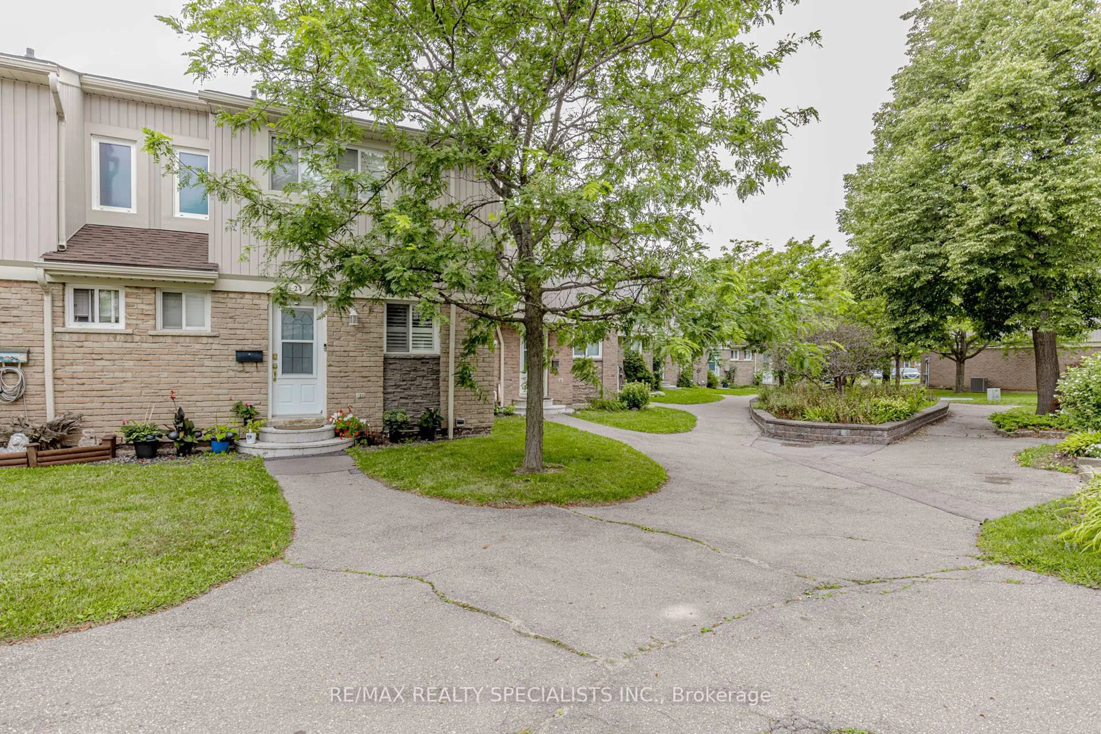 Unknown for 561 Childs Dr #24, Milton Ontario L9T 3Z1