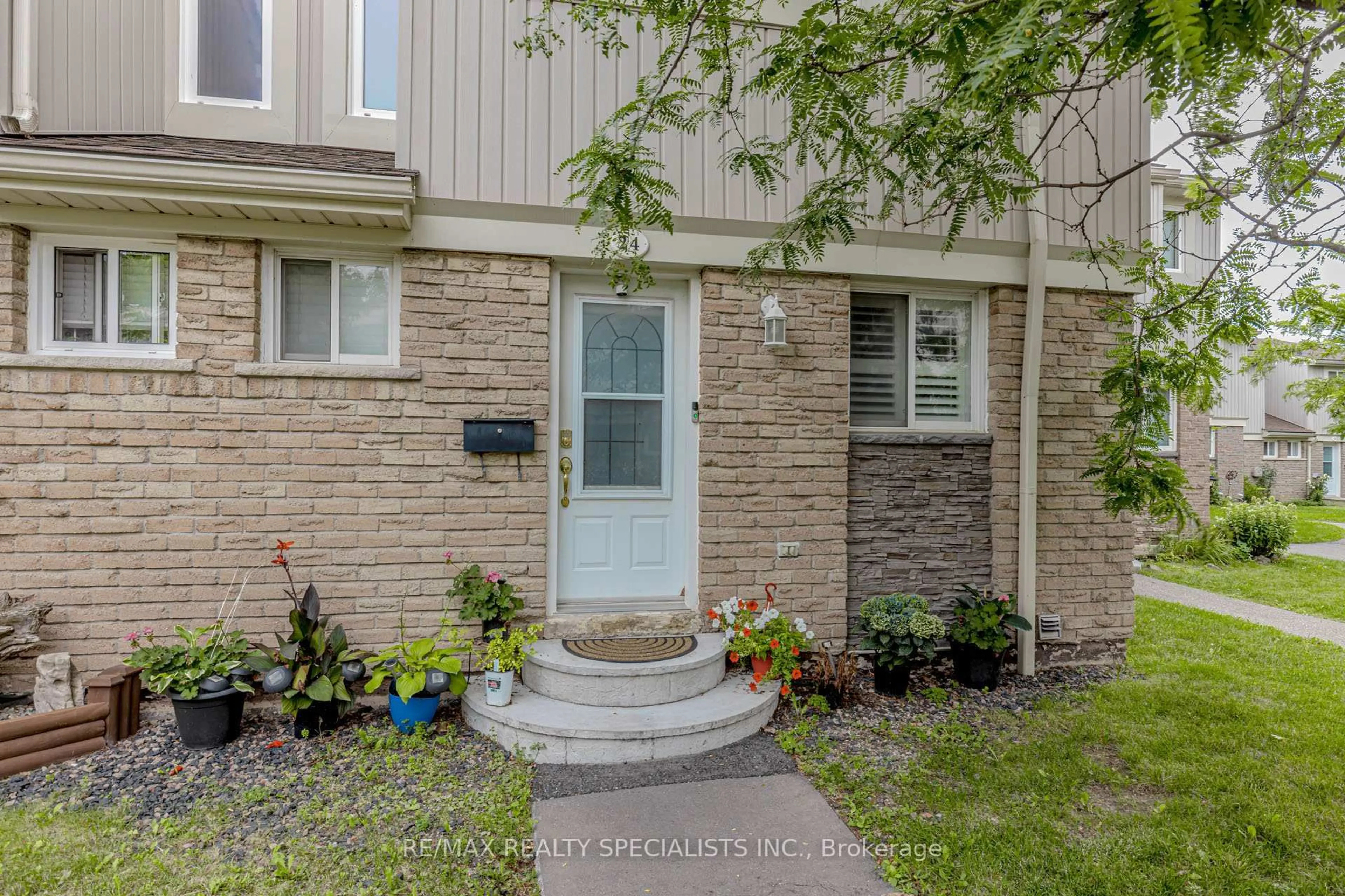 Unknown for 561 Childs Dr #24, Milton Ontario L9T 3Z1