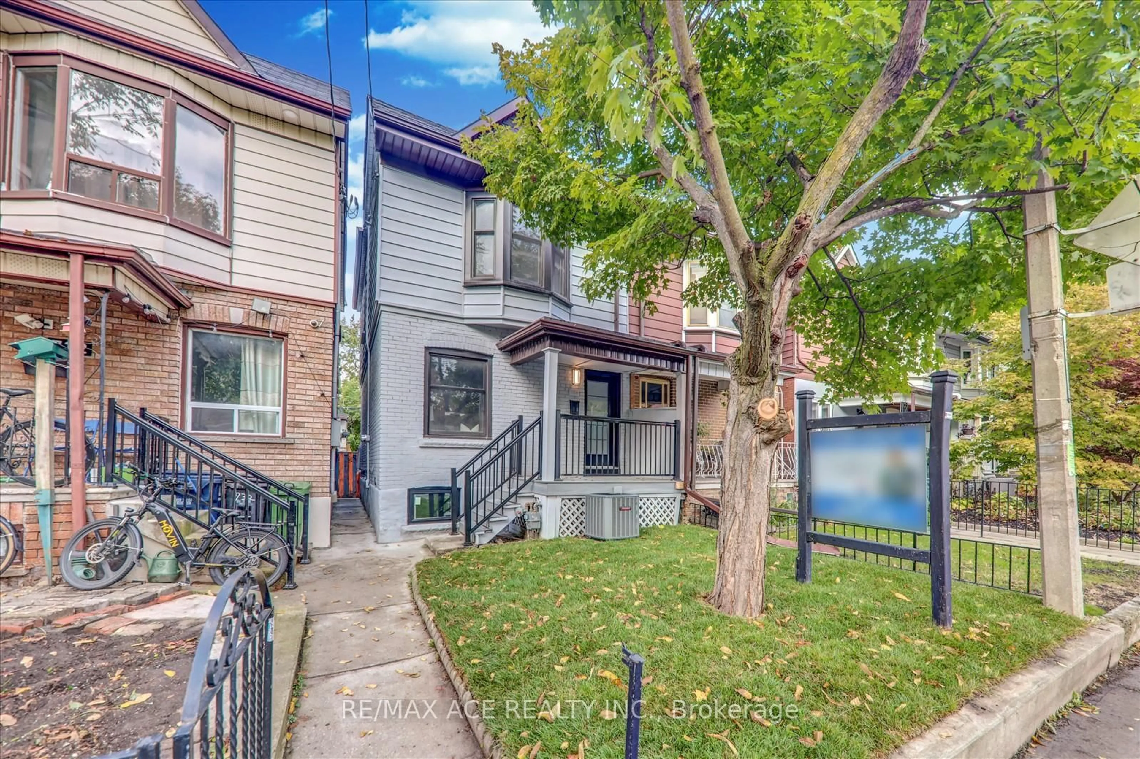 Unknown for 734 Brock Ave, Toronto Ontario M6H 3P2