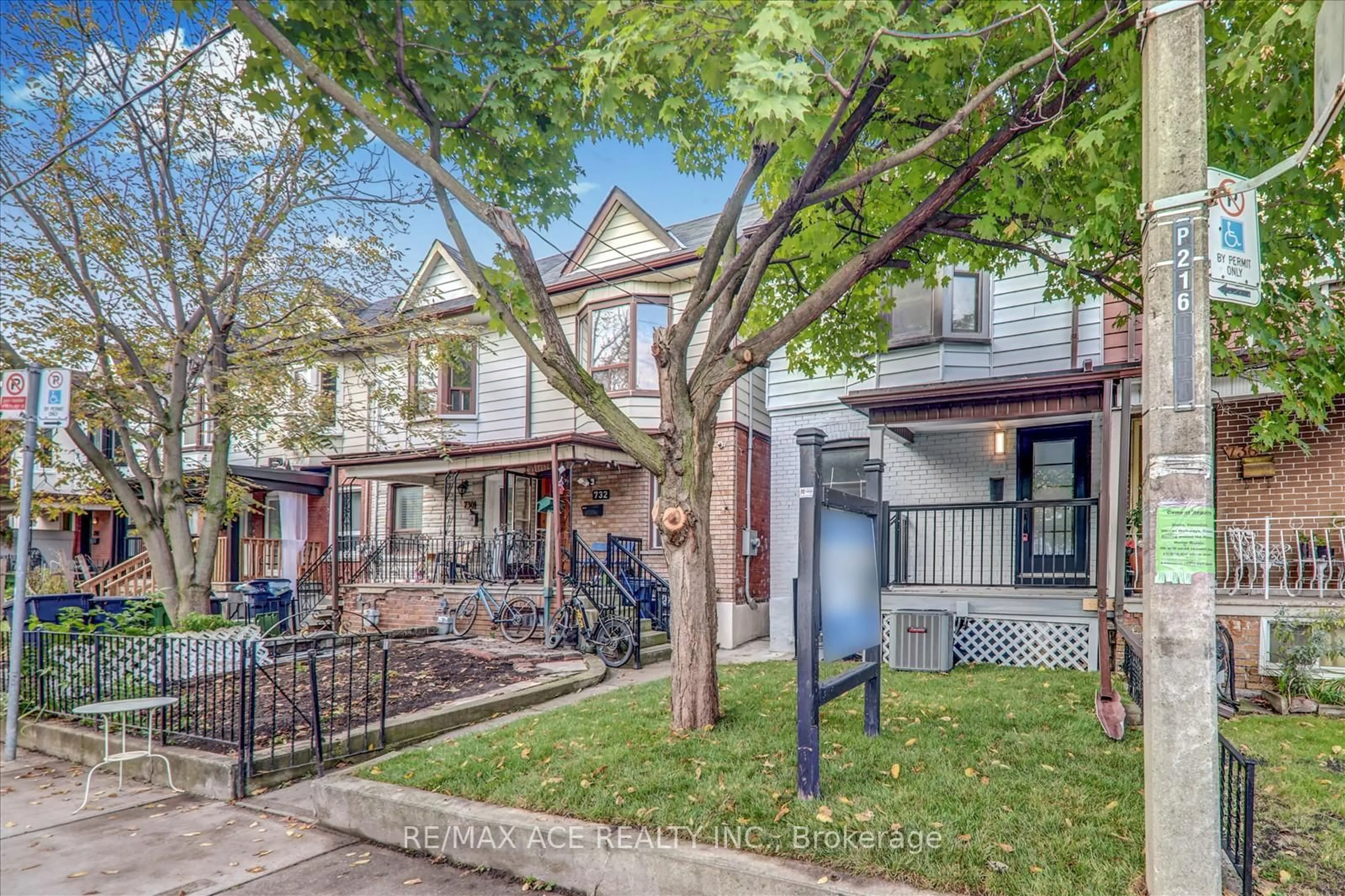 Unknown for 734 Brock Ave, Toronto Ontario M6H 3P2