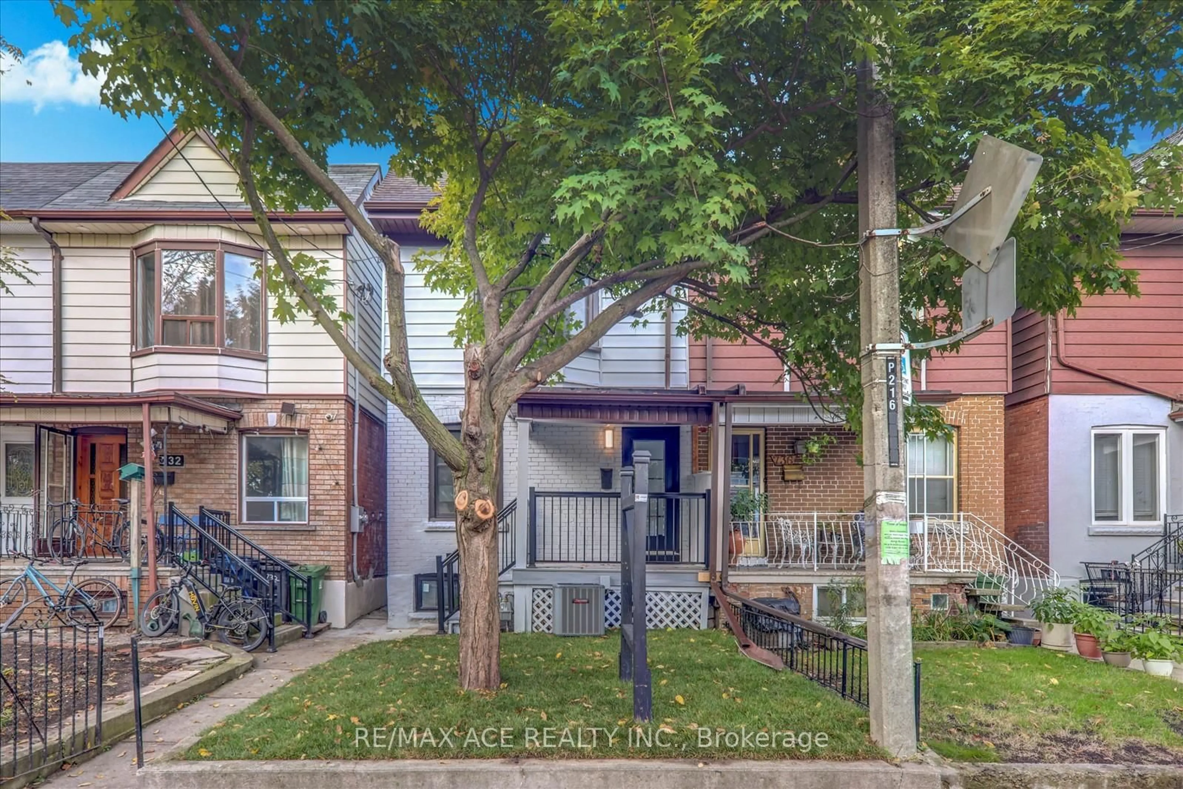 Unknown for 734 Brock Ave, Toronto Ontario M6H 3P2