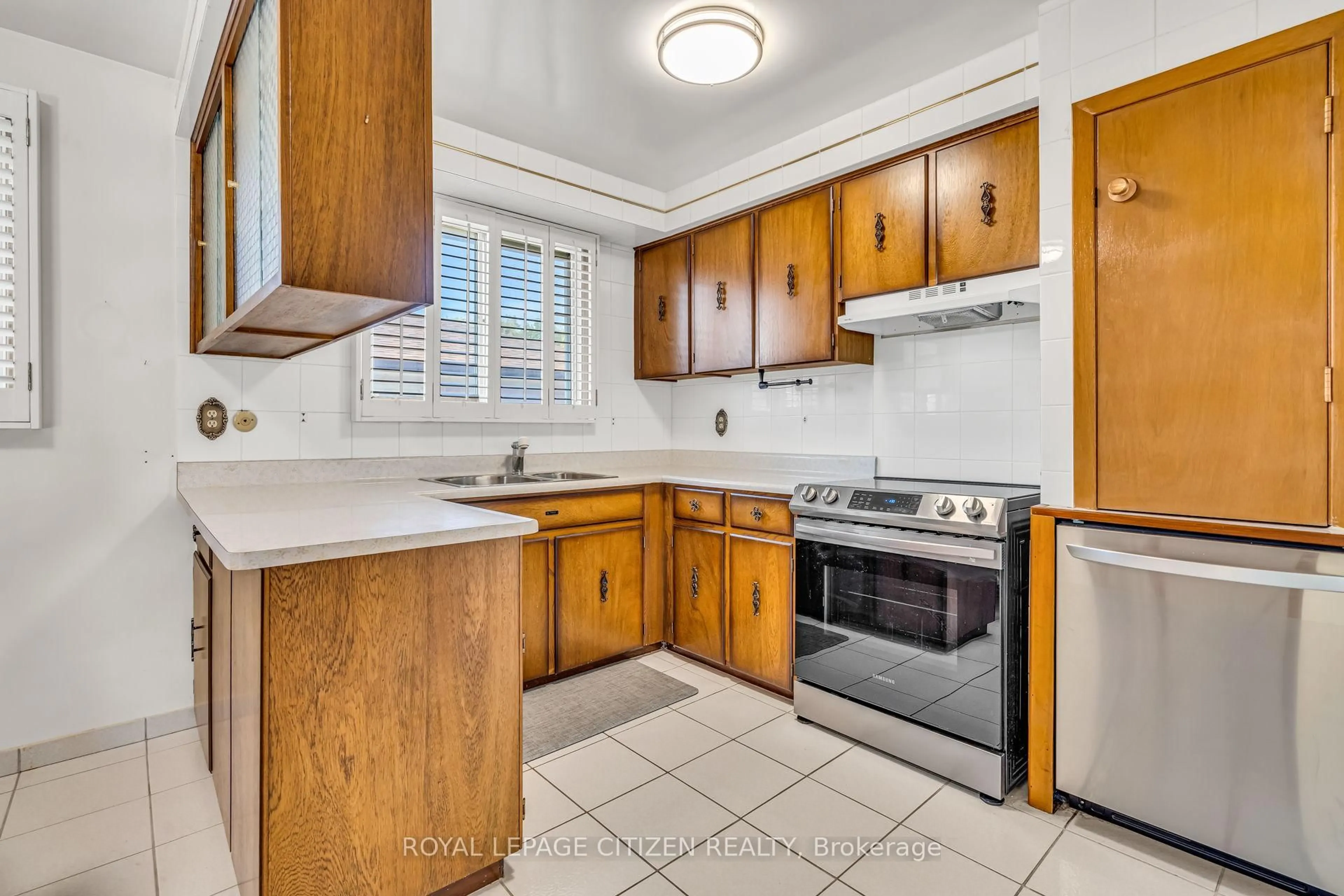 Standard kitchen, unknown for 155 Milady Rd, Toronto Ontario M9L 2J1