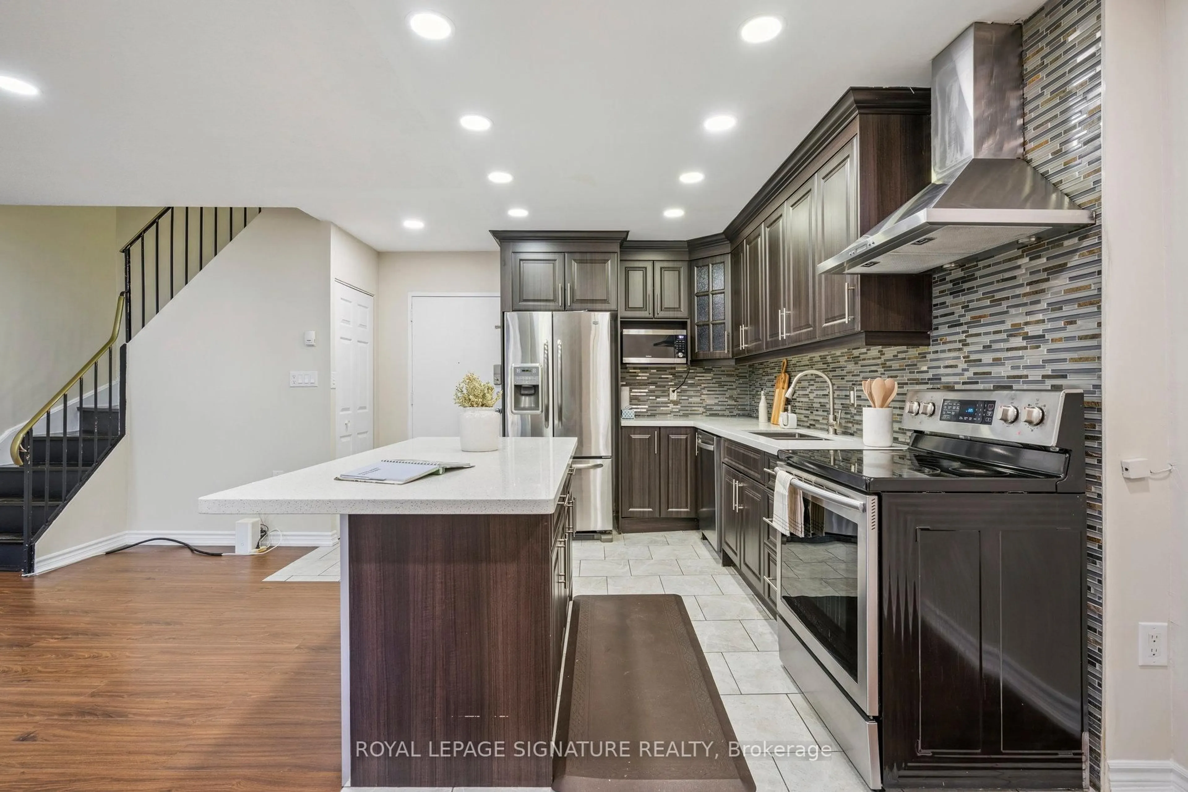 Contemporary kitchen, ceramic/tile floor for 1624 Bloor St #51, Mississauga Ontario L4X 2S2