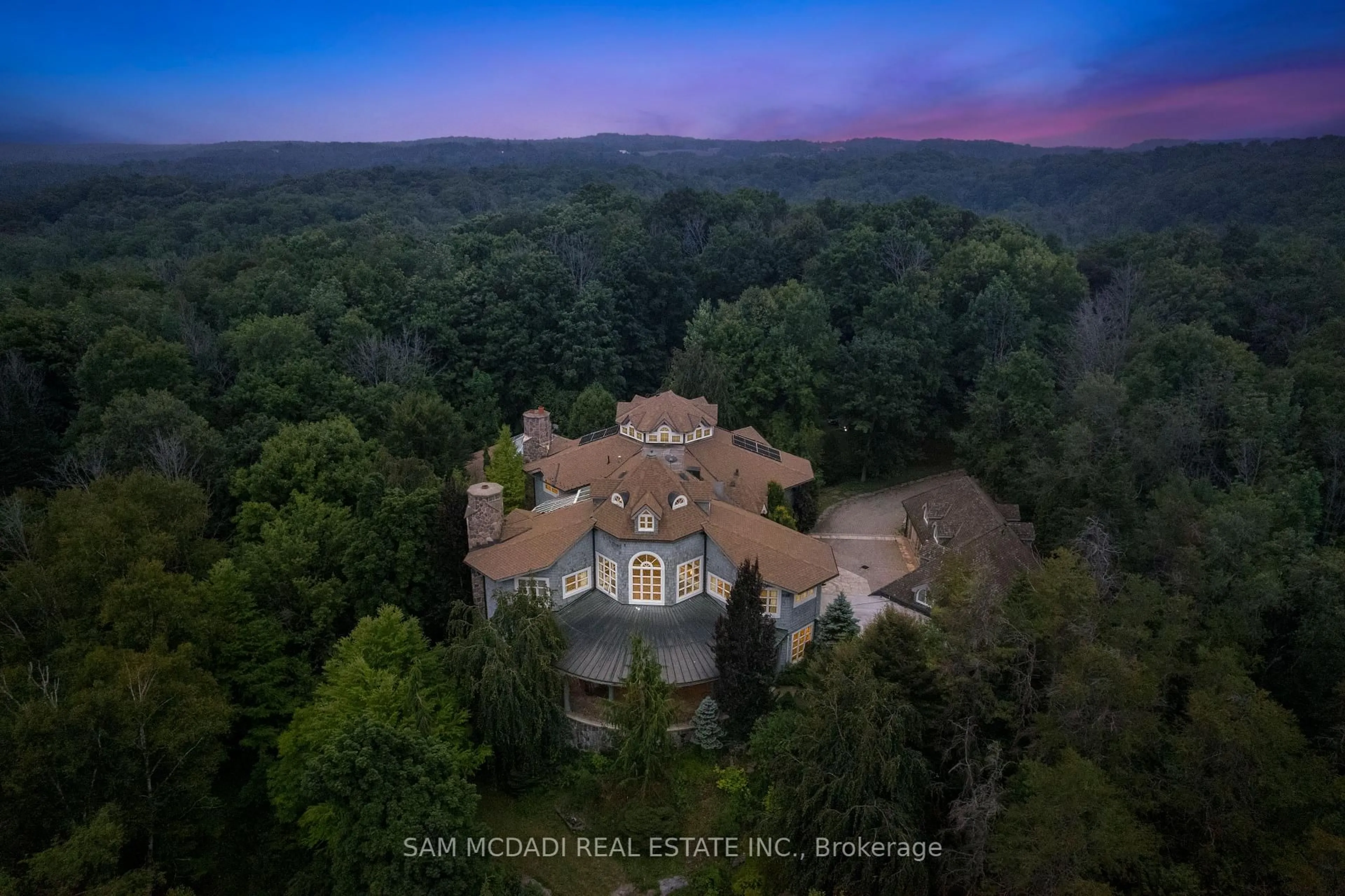 A pic from outside/outdoor area/front of a property/back of a property/a pic from drone, mountain view for 9 Flaherty Lane, Caledon Ontario L7K 2P2