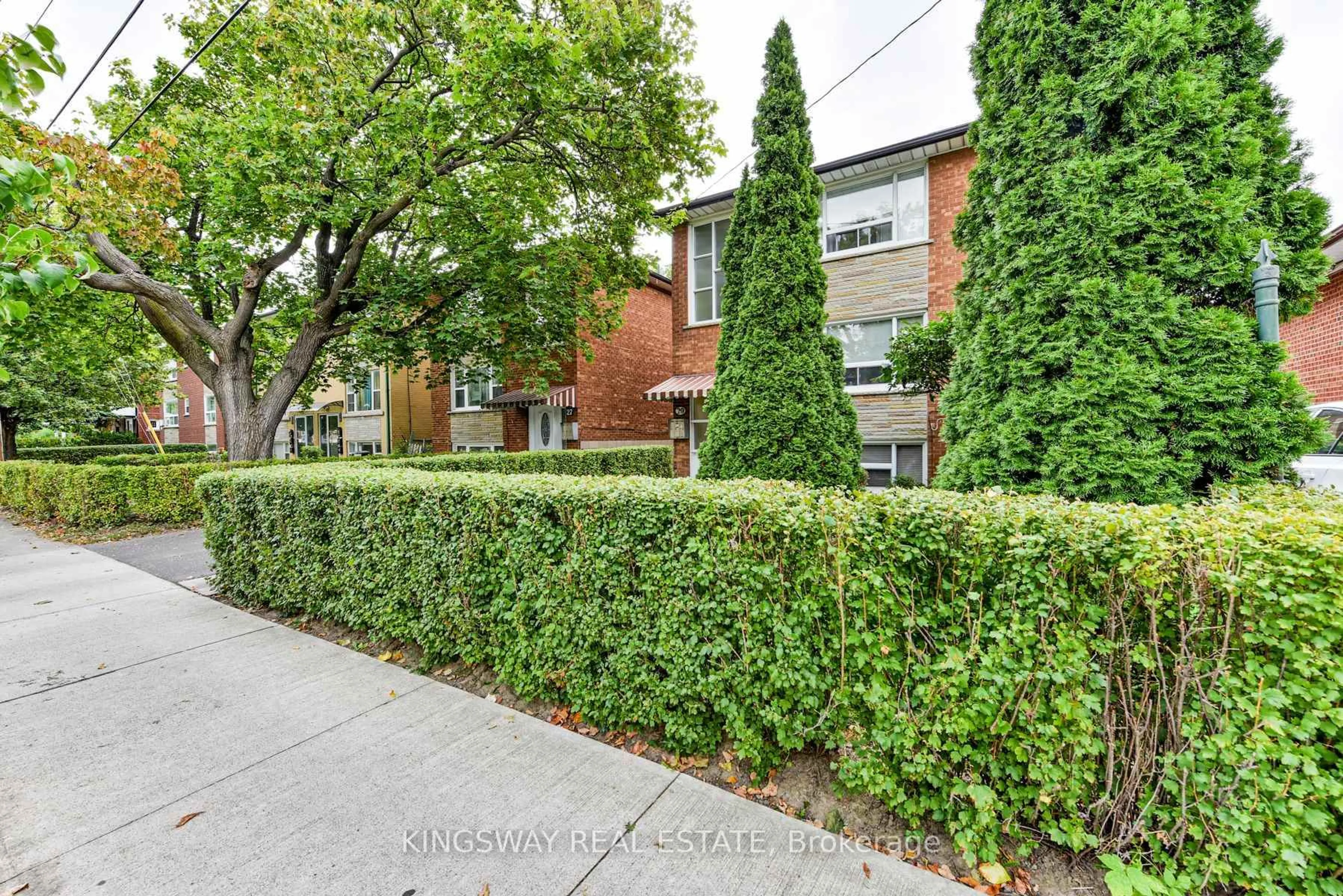 Patio, street for 29 Evans Ave, Toronto Ontario M8Z 1H4