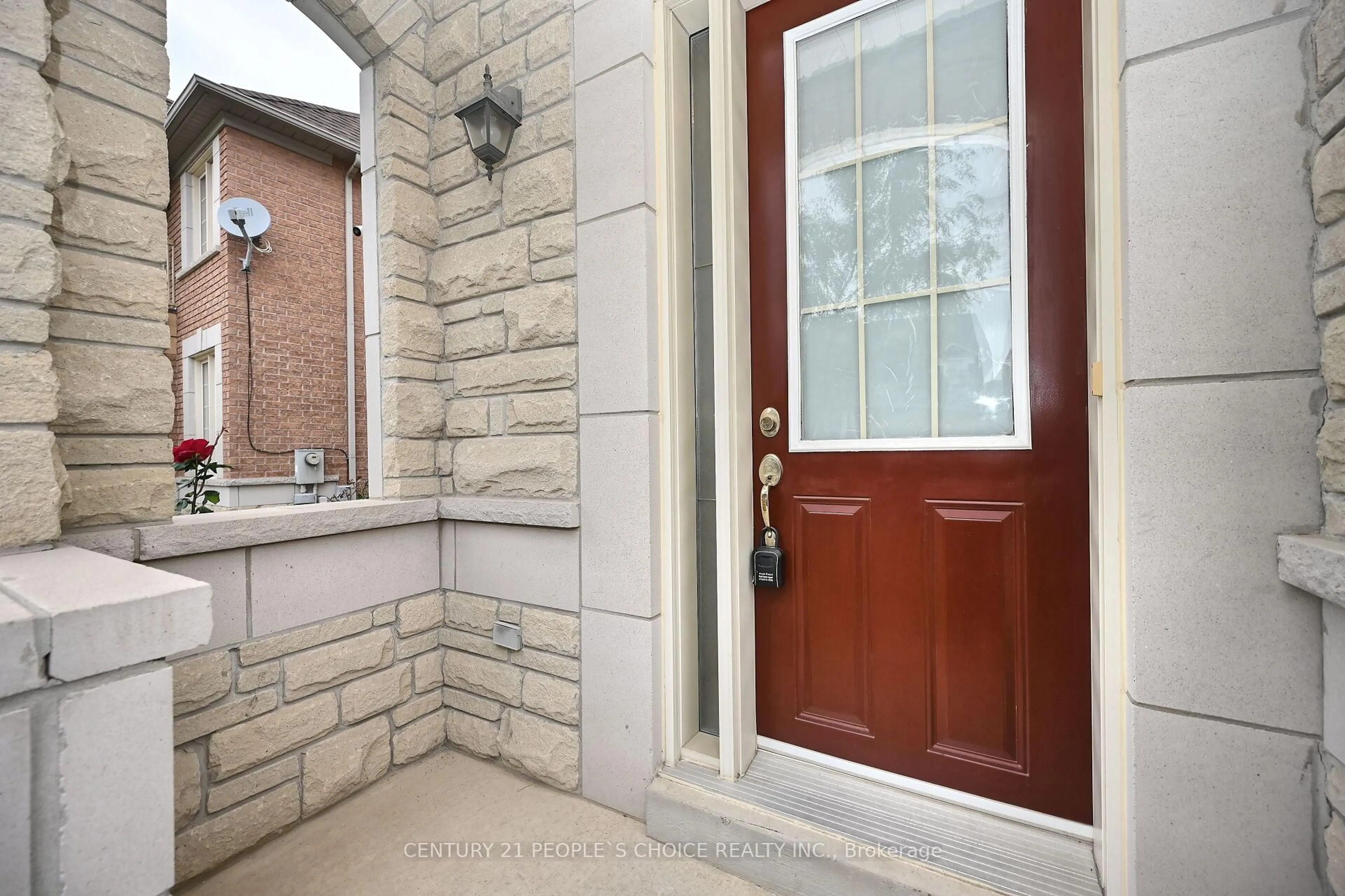 Indoor entryway for 23 Lanebrook Dr, Brampton Ontario L6P 2E3