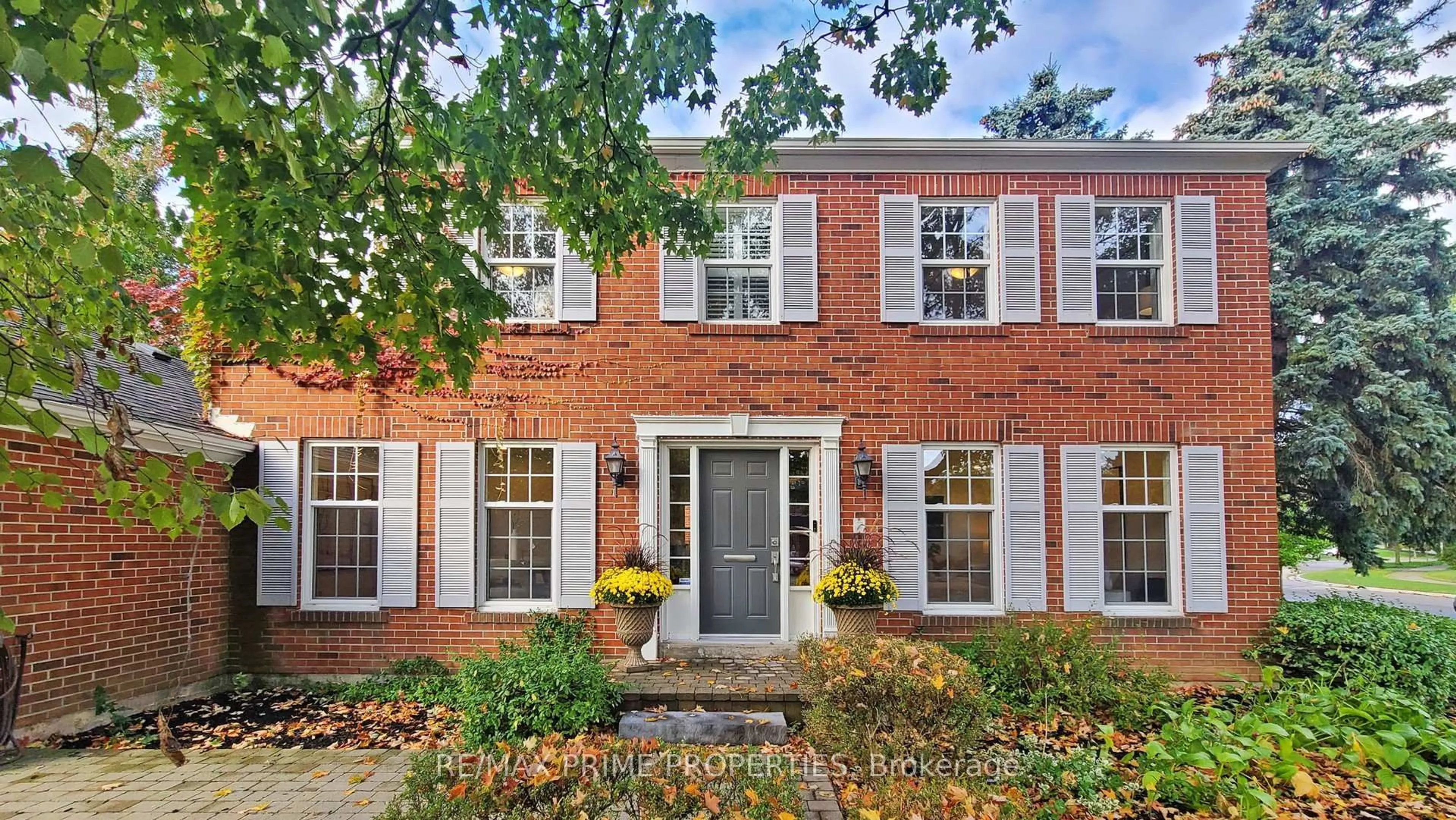 Home with brick exterior material, street for 3064 Council Ring Rd, Mississauga Ontario L5L 1N8