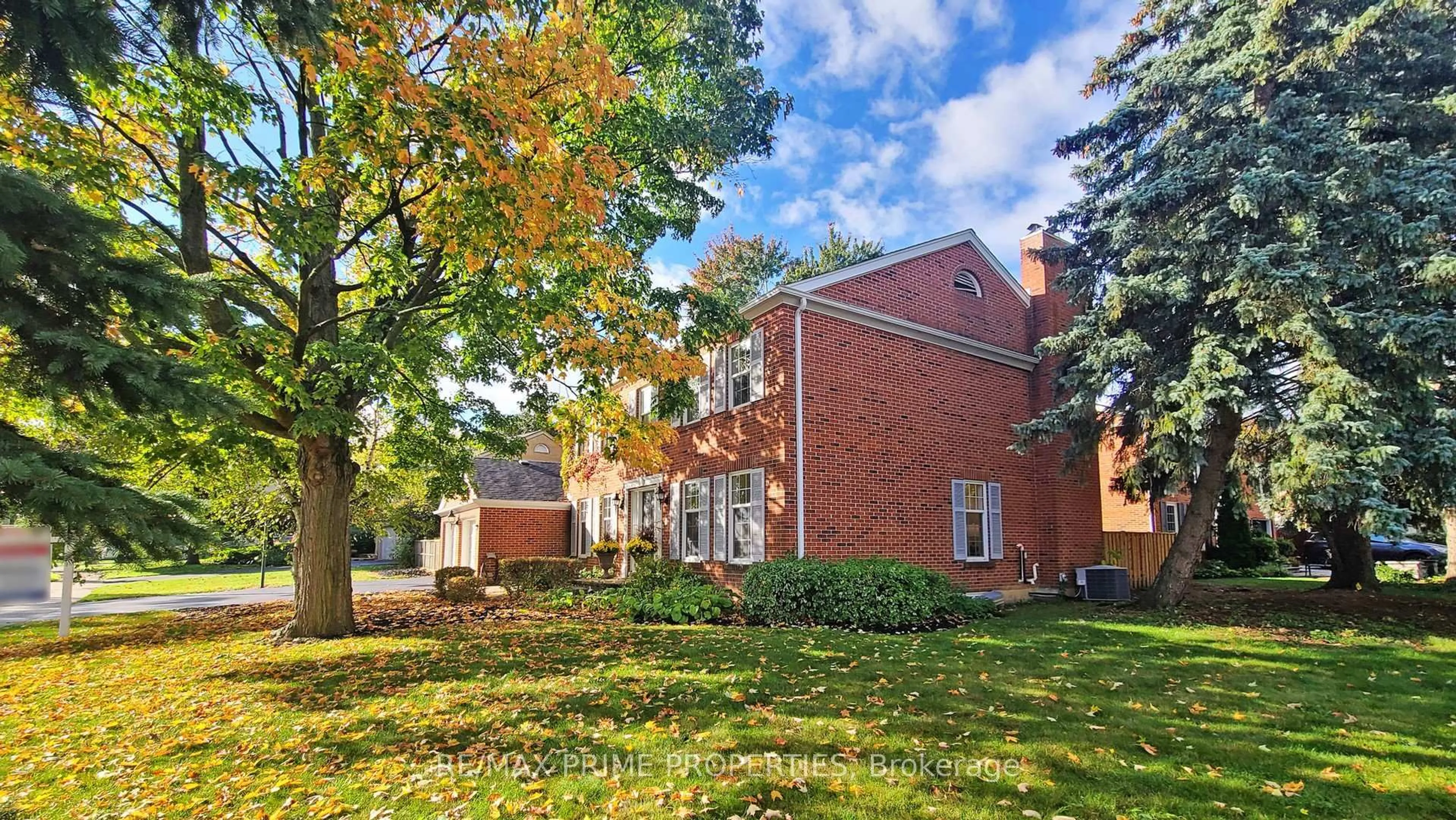 Home with brick exterior material, street for 3064 Council Ring Rd, Mississauga Ontario L5L 1N8