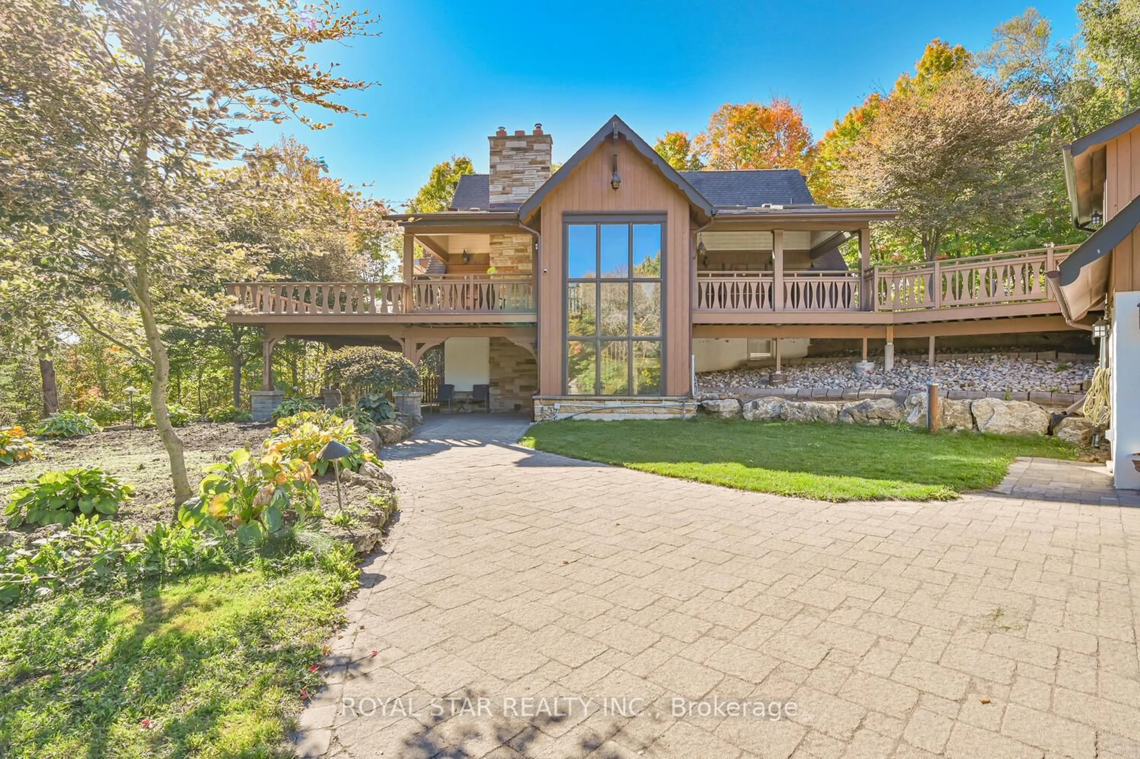 Home with brick exterior material, water/lake/river/ocean view for 29 Cedar Dr, Caledon Ontario L7K 1H5