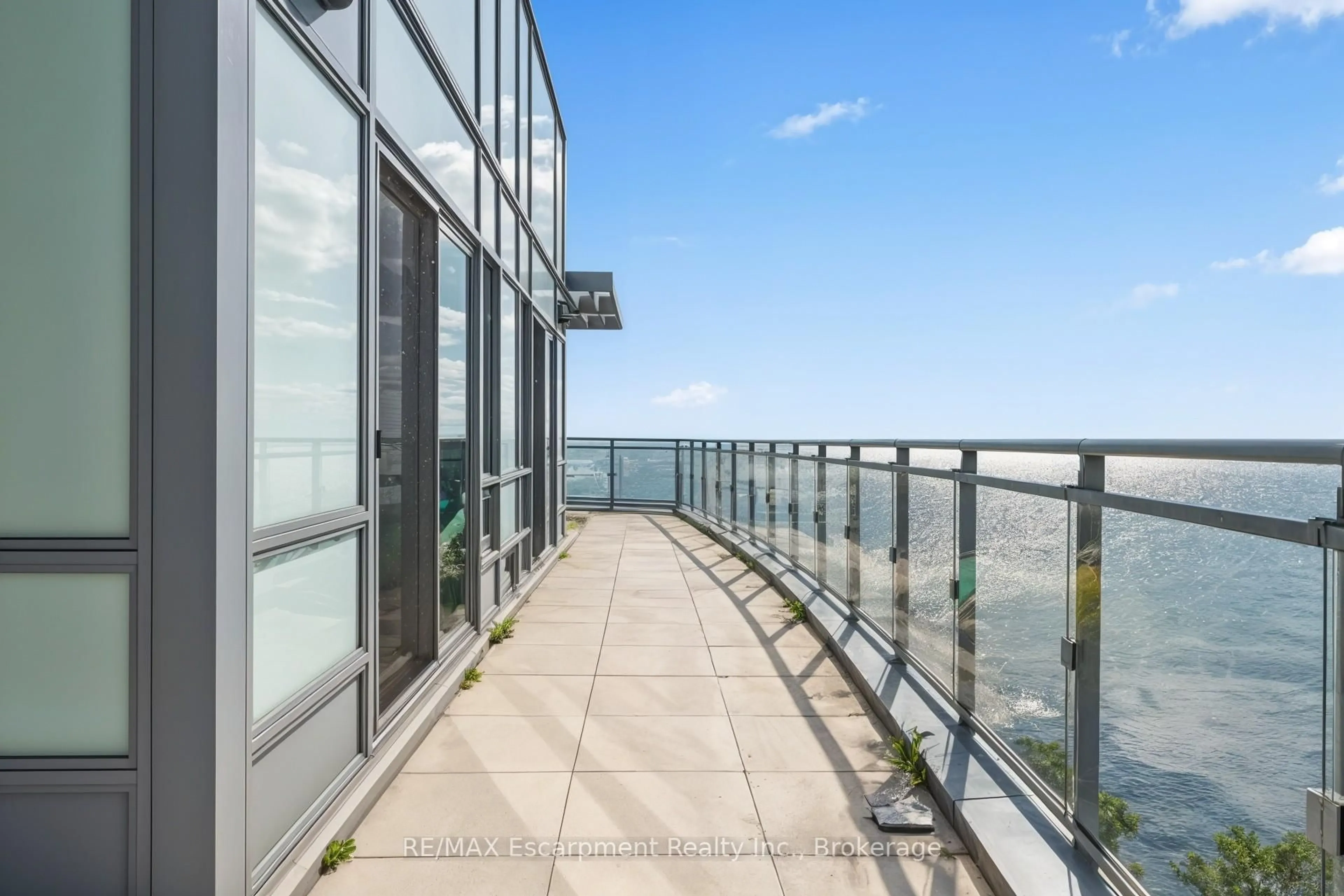 Unknown for 3500 Lakeshore Rd #827, Oakville Ontario L6L 0B4