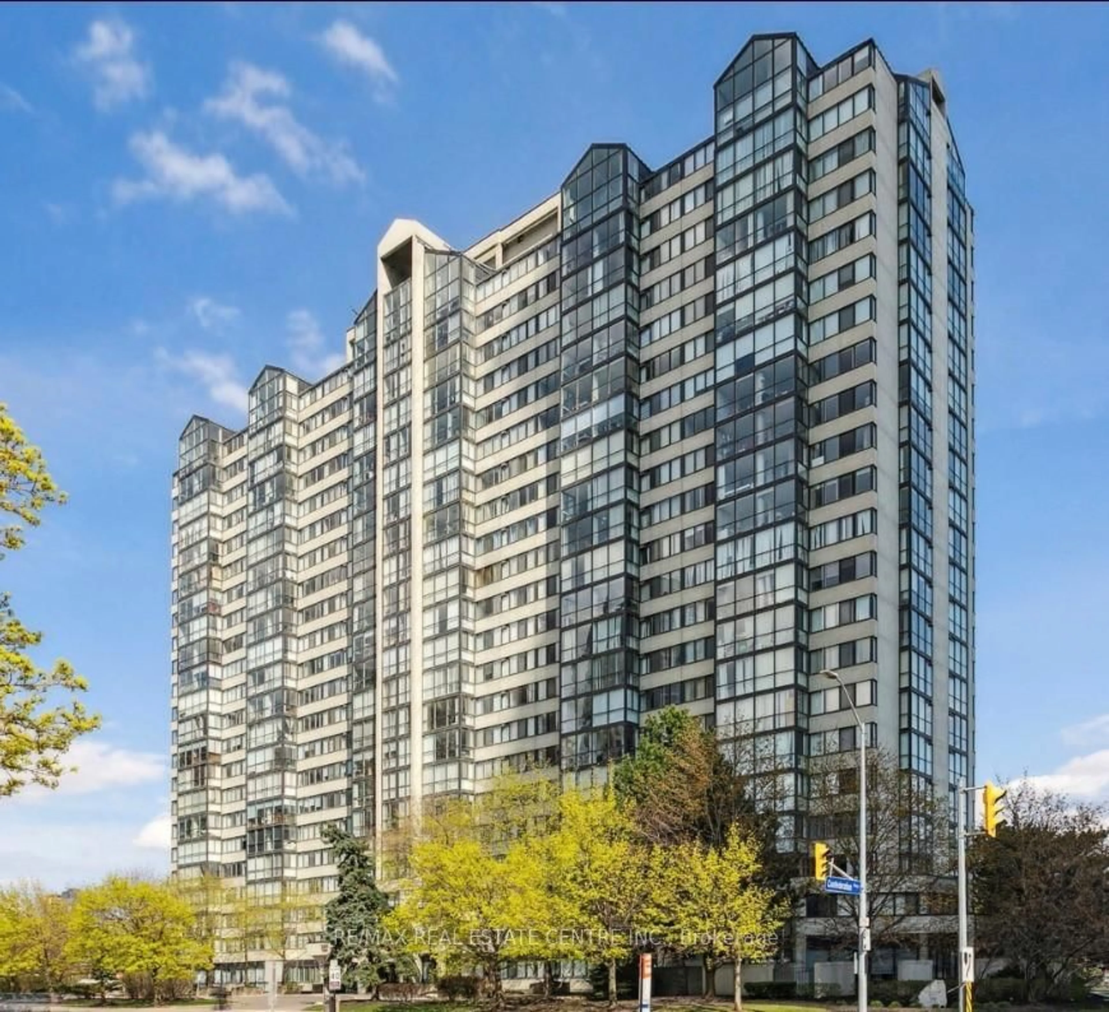 Unknown for 350 Webb Dr #411, Mississauga Ontario L5B 3W4