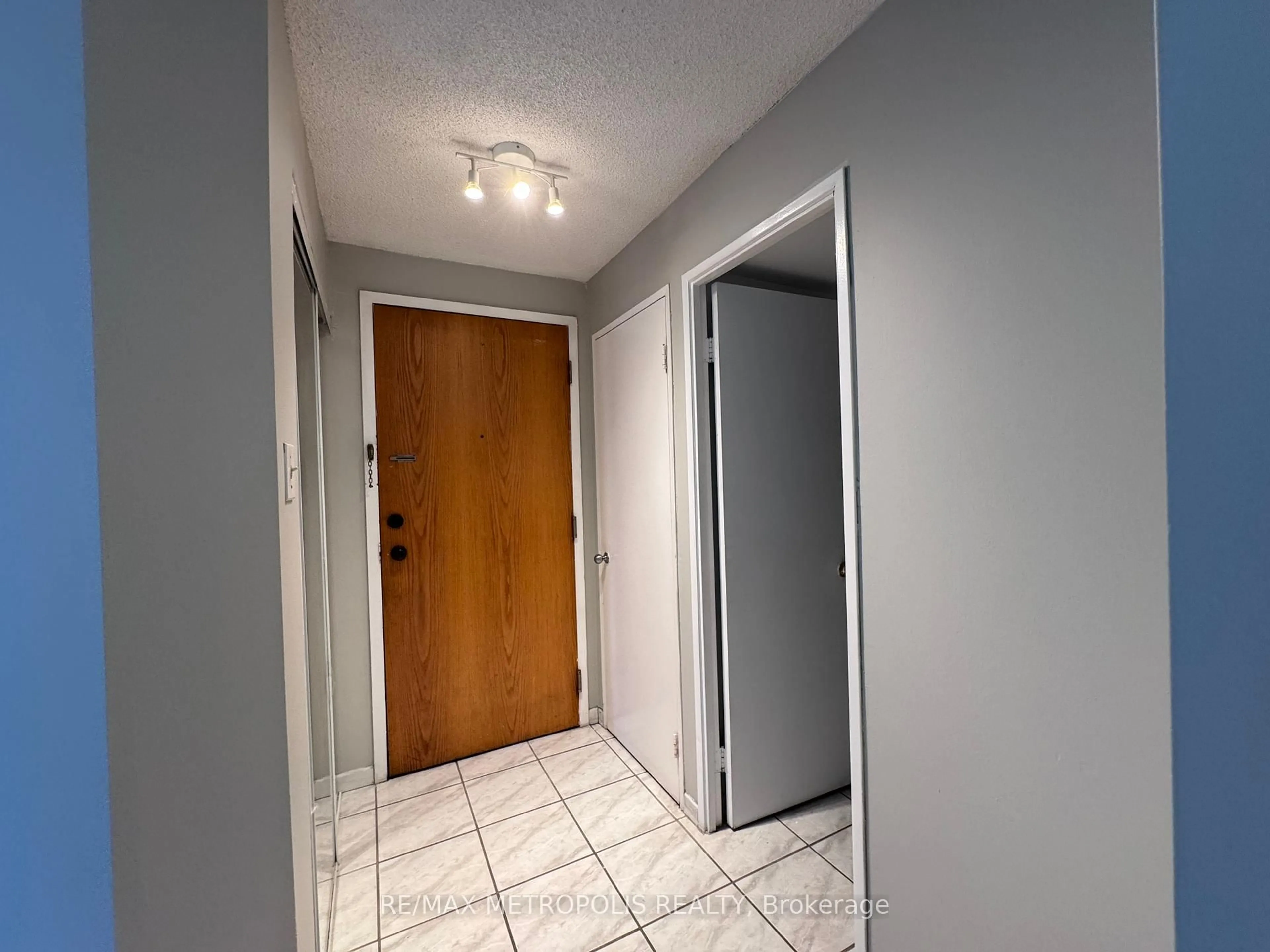 Unknown for 61 Markbrook Lane #602, Toronto Ontario M9V 5E7
