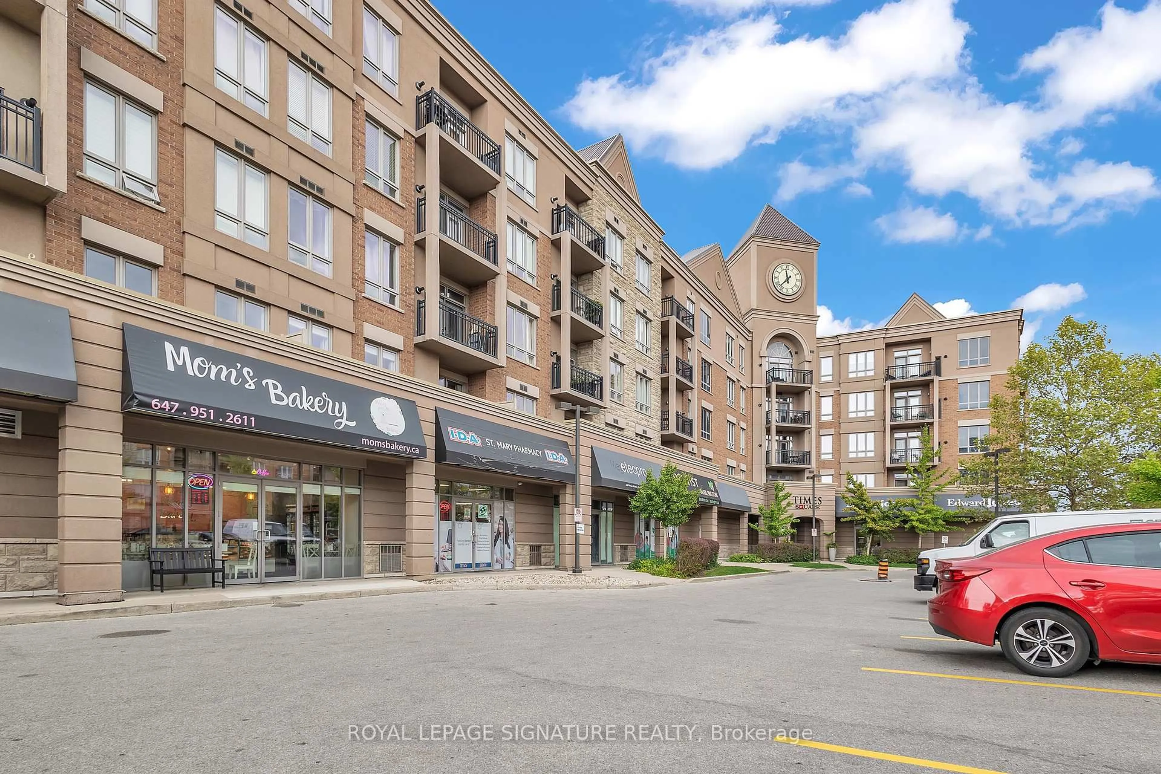 Patio, street for 5327 Upper Middle Rd #504, Burlington Ontario L7L 0E9
