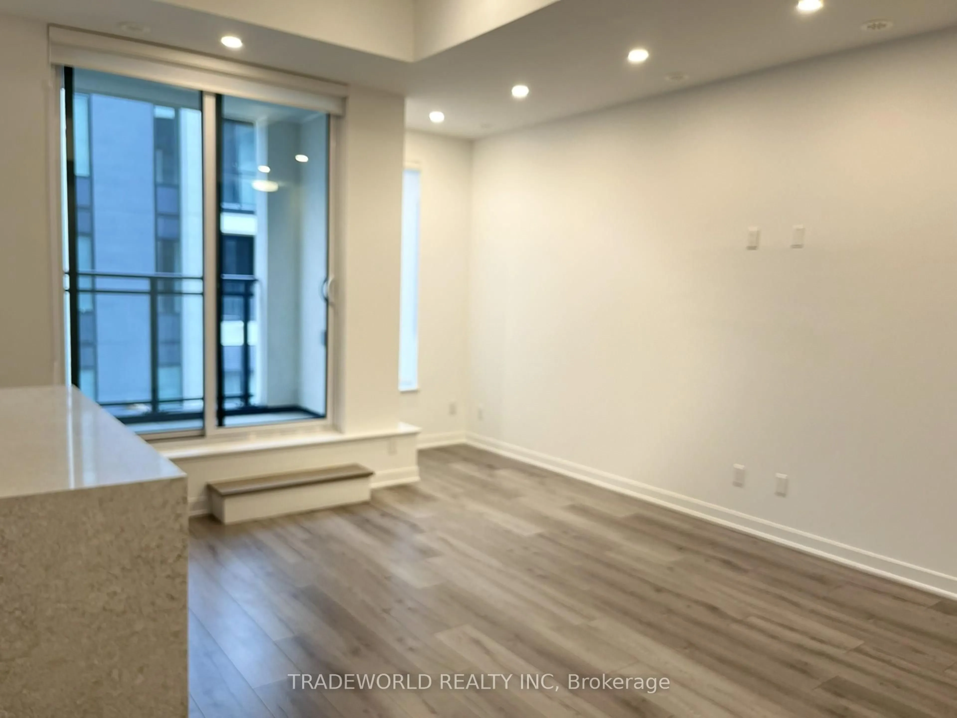A pic of a room for 3020 Trailside Dr #127, Oakville Ontario L6M 4M2