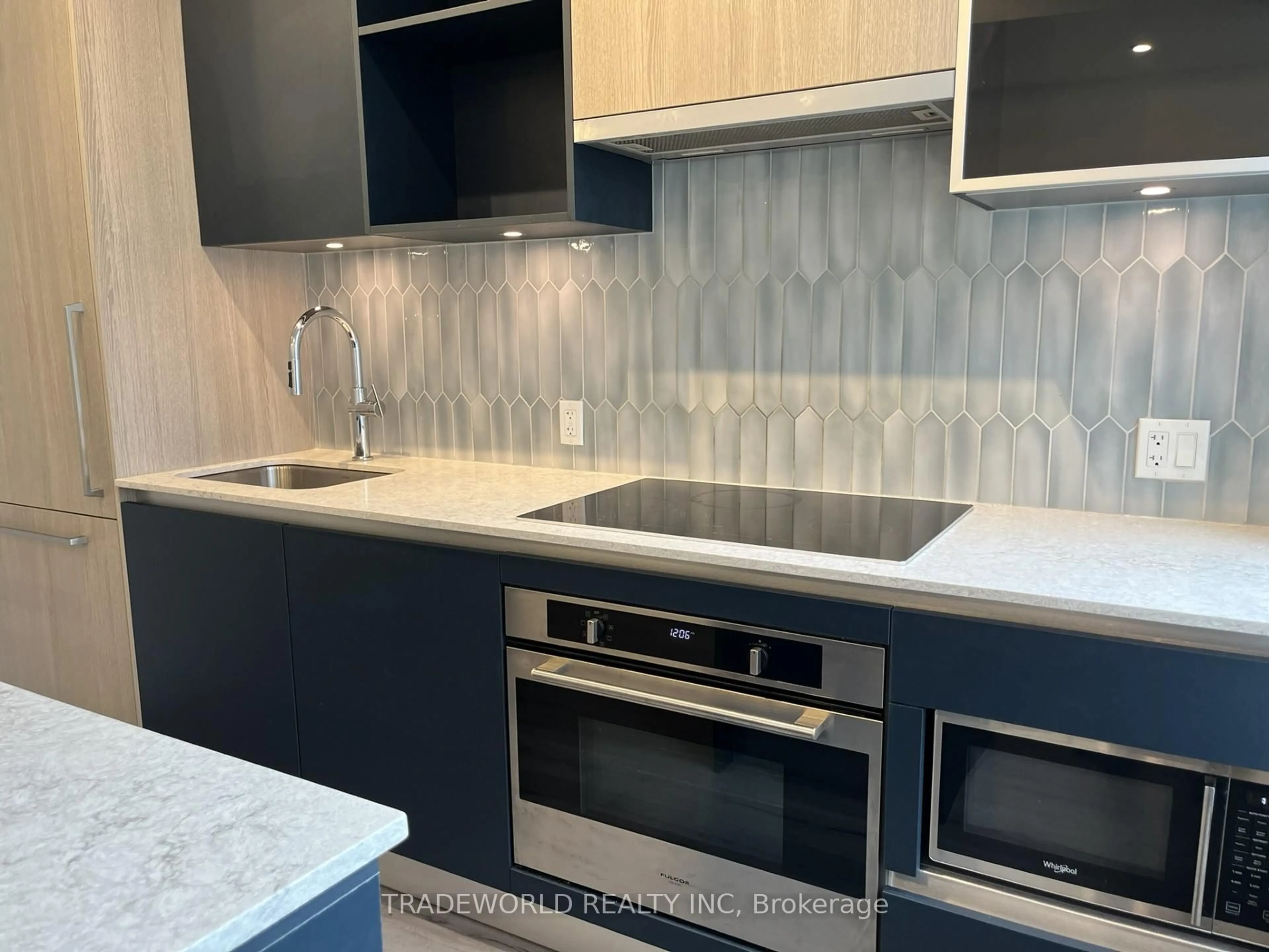 Standard kitchen, unknown for 3020 Trailside Dr #127, Oakville Ontario L6M 4M2