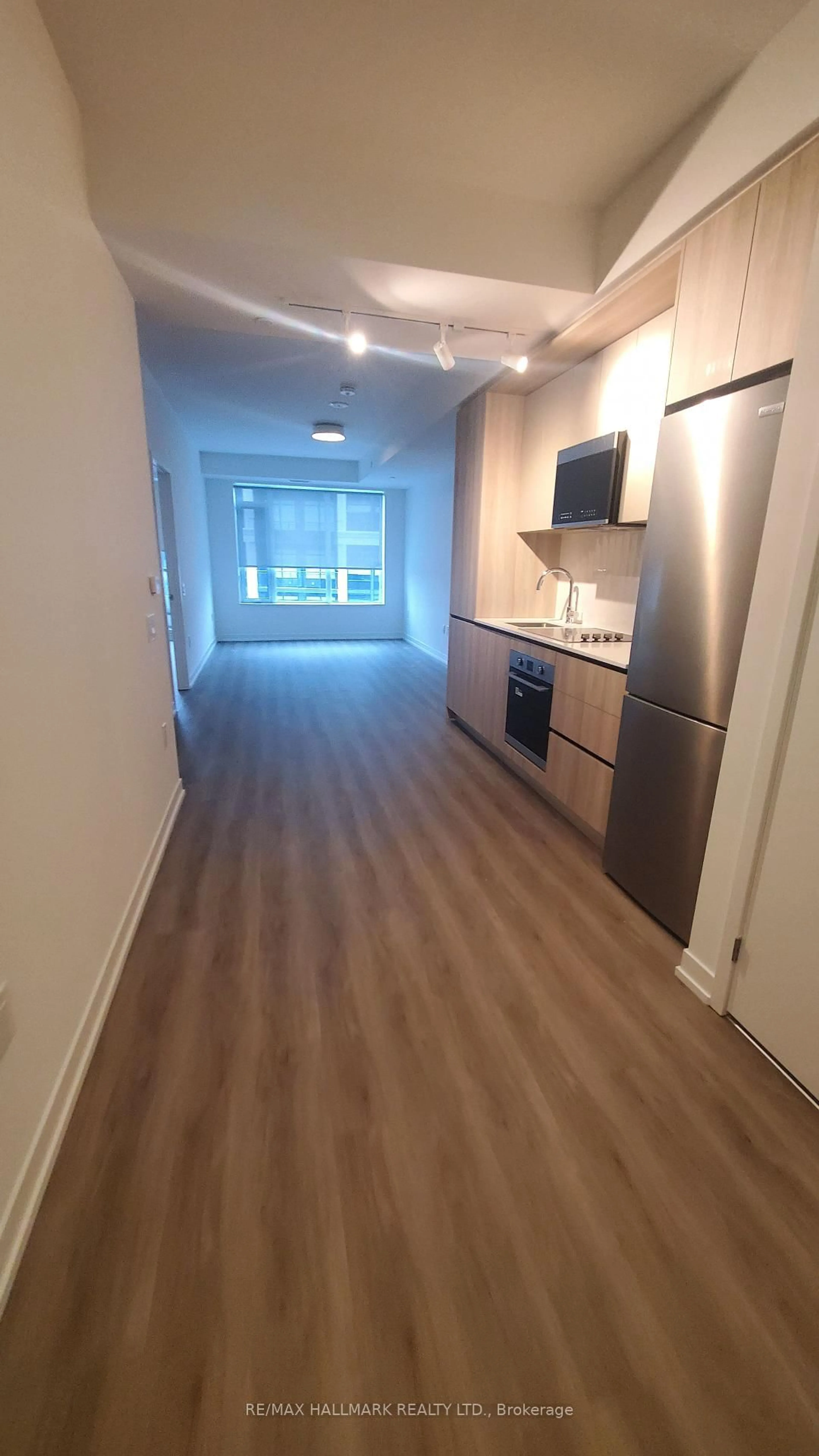 Standard kitchen, unknown for 2485 Eglinton Ave #808, Mississauga Ontario L5M 2T1