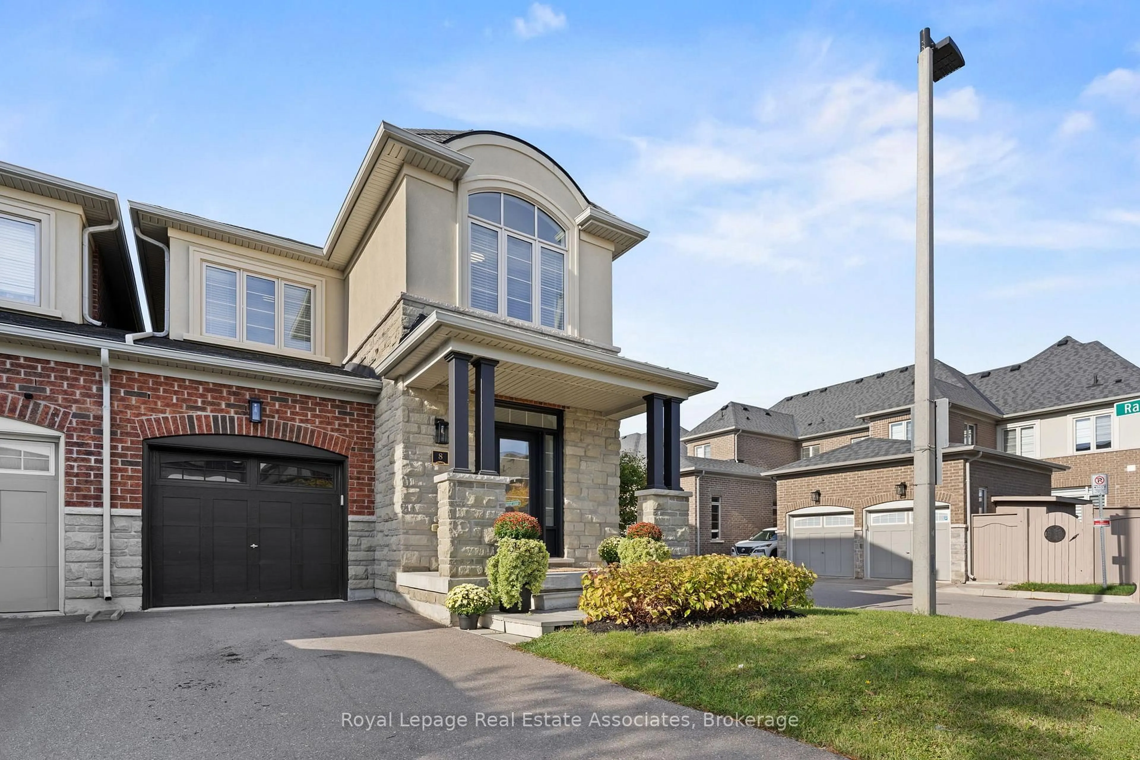 Home with brick exterior material, street for 8 Sierra Cres, Halton Hills Ontario L7G 0L9