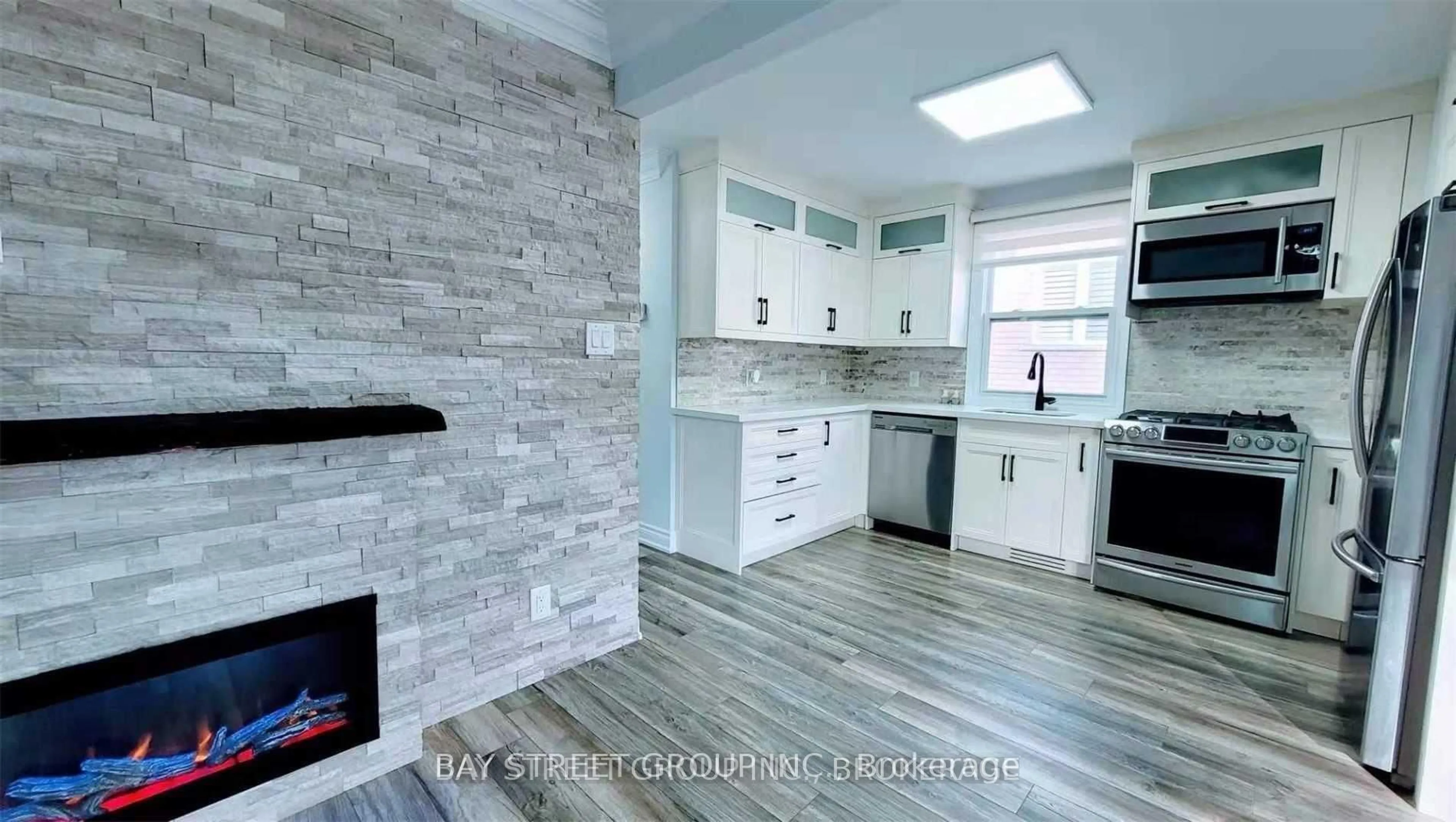 Open concept kitchen, ceramic/tile floor for 168 Regent Rd, Toronto Ontario M3K 1H7