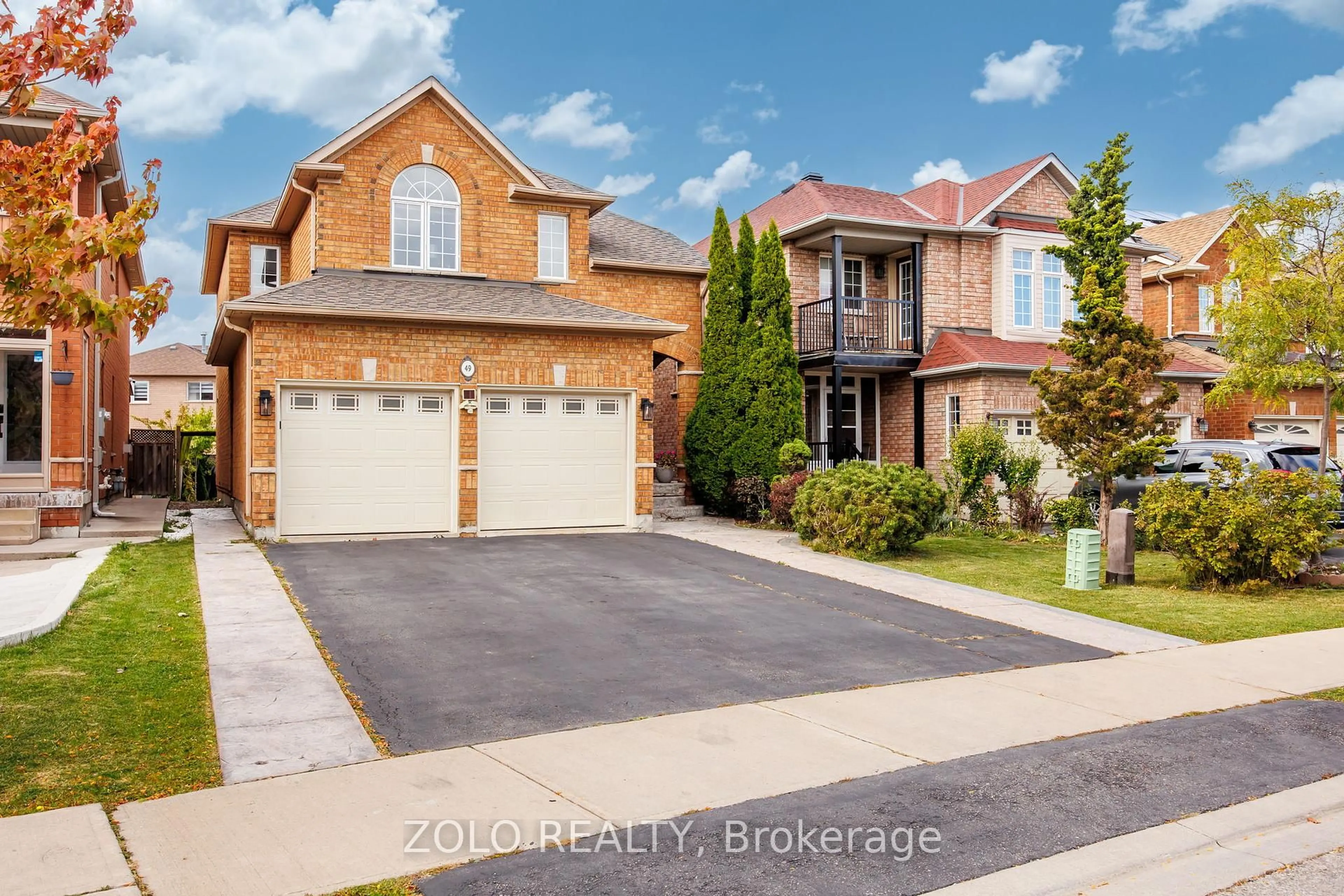 Home with brick exterior material, street for 49 Sandyshores Dr, Brampton Ontario L6R 2H3