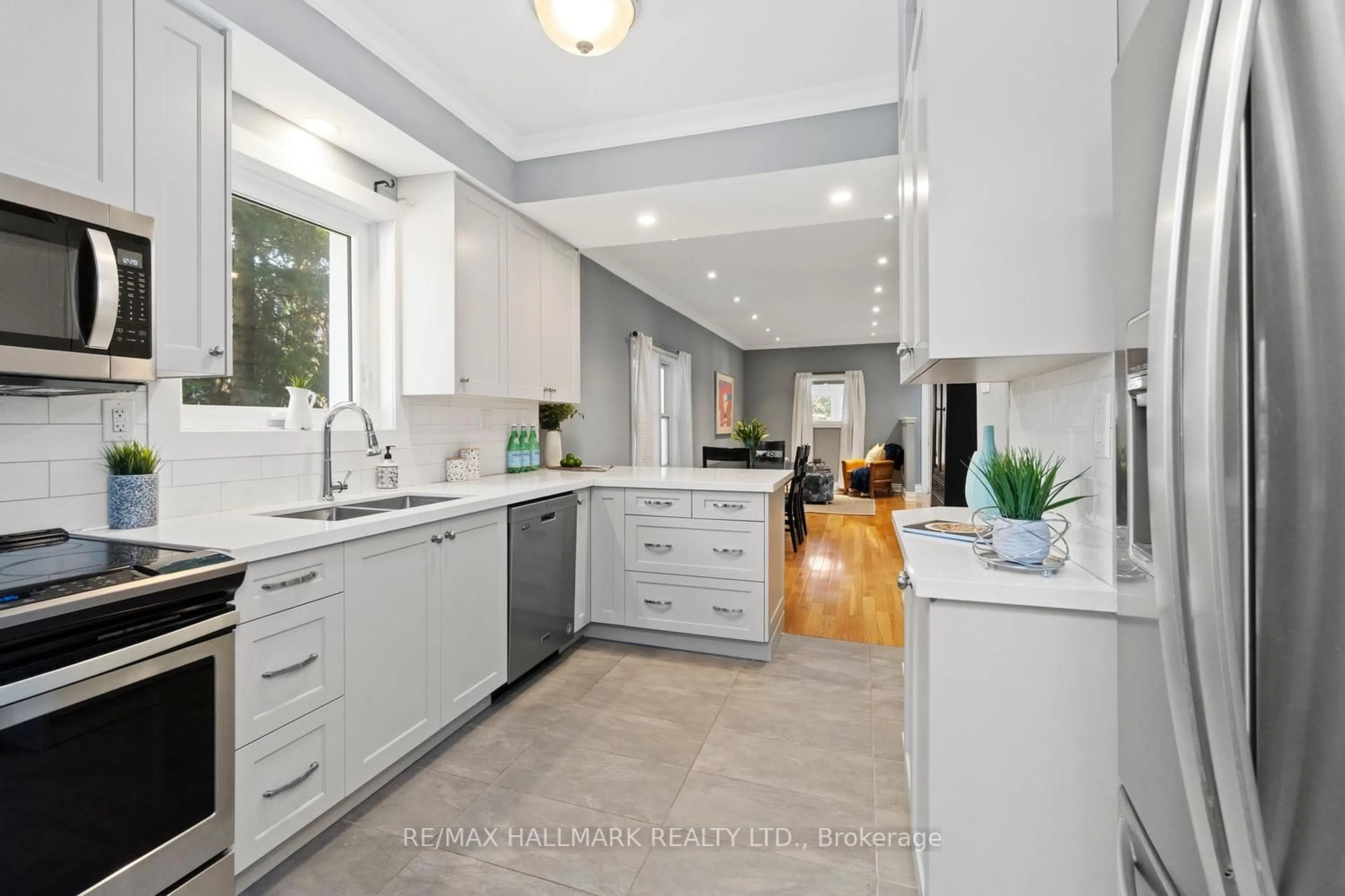 Open concept kitchen, ceramic/tile floor for 646 Beresford Ave, Toronto Ontario M6S 3C3