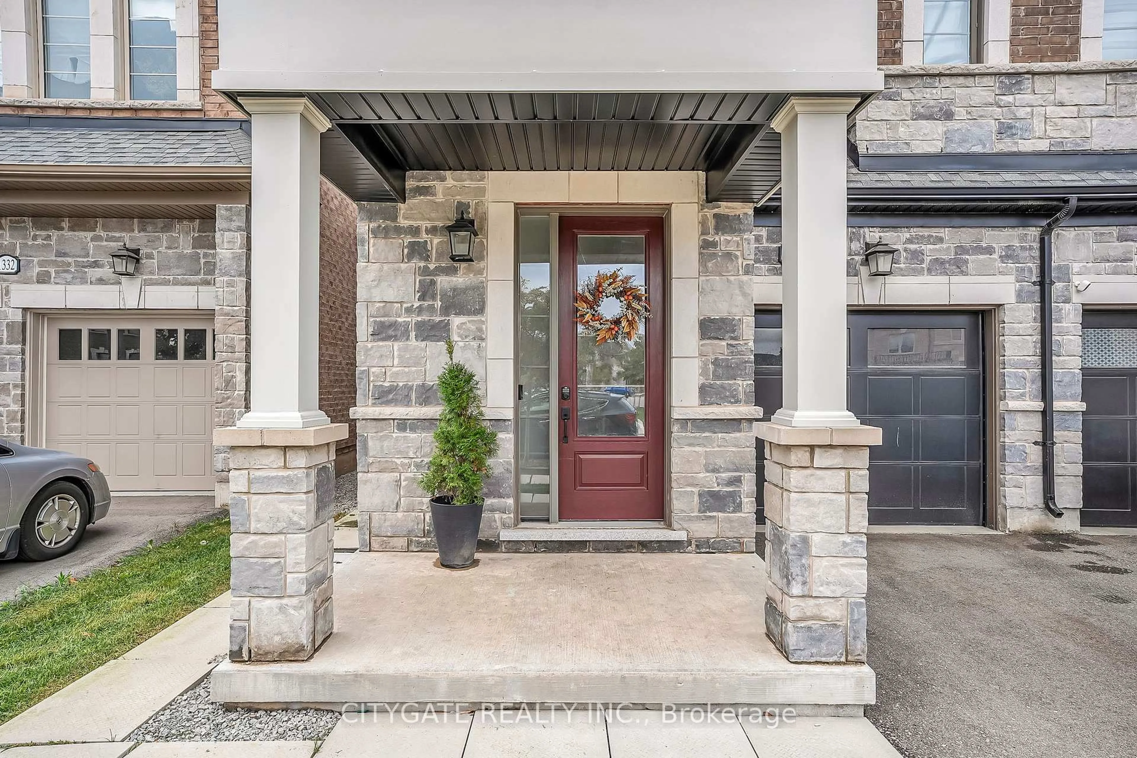 Indoor entryway for 1328 Hamman Way, Milton Ontario L9E 1L5