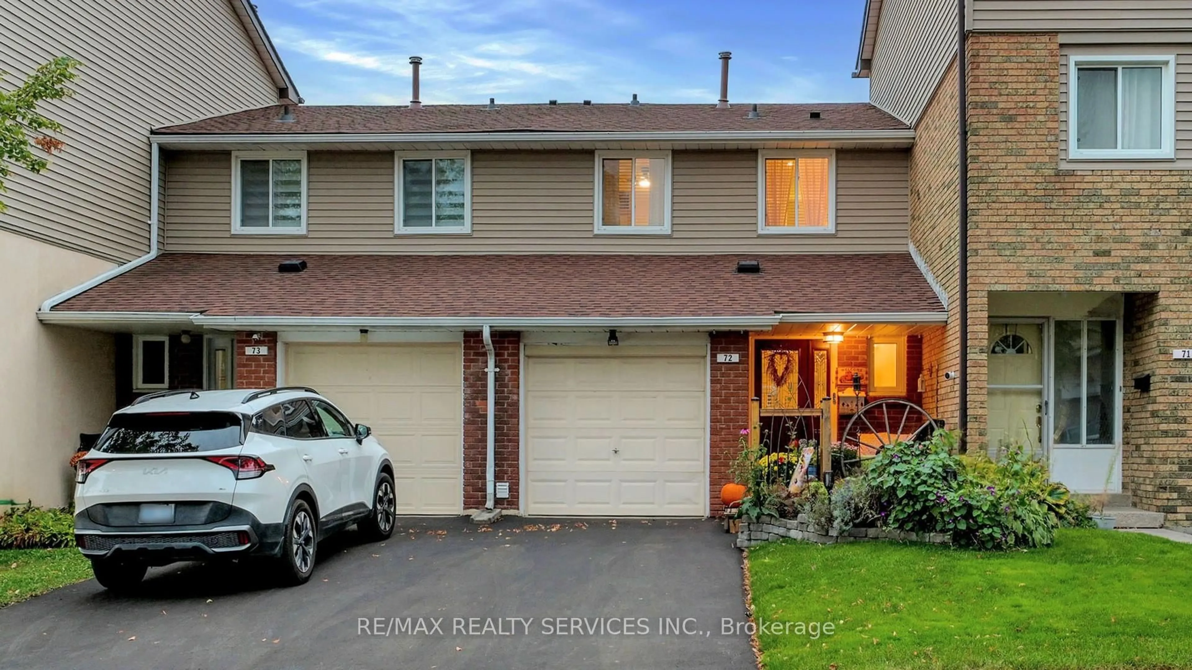 Unknown for 72 Carisbrooke Crt #72, Brampton Ontario L6S 3K1