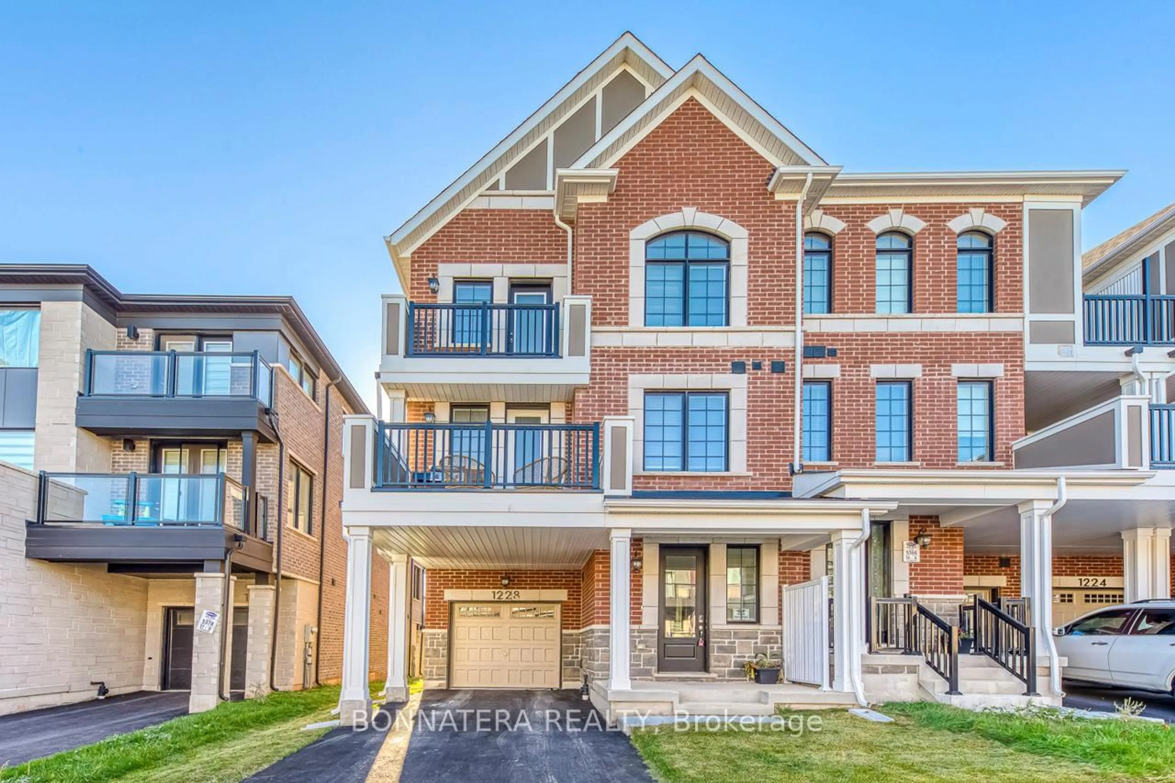 Home with brick exterior material, street for 1228 Granary St, Oakville Ontario L6H 7Y4