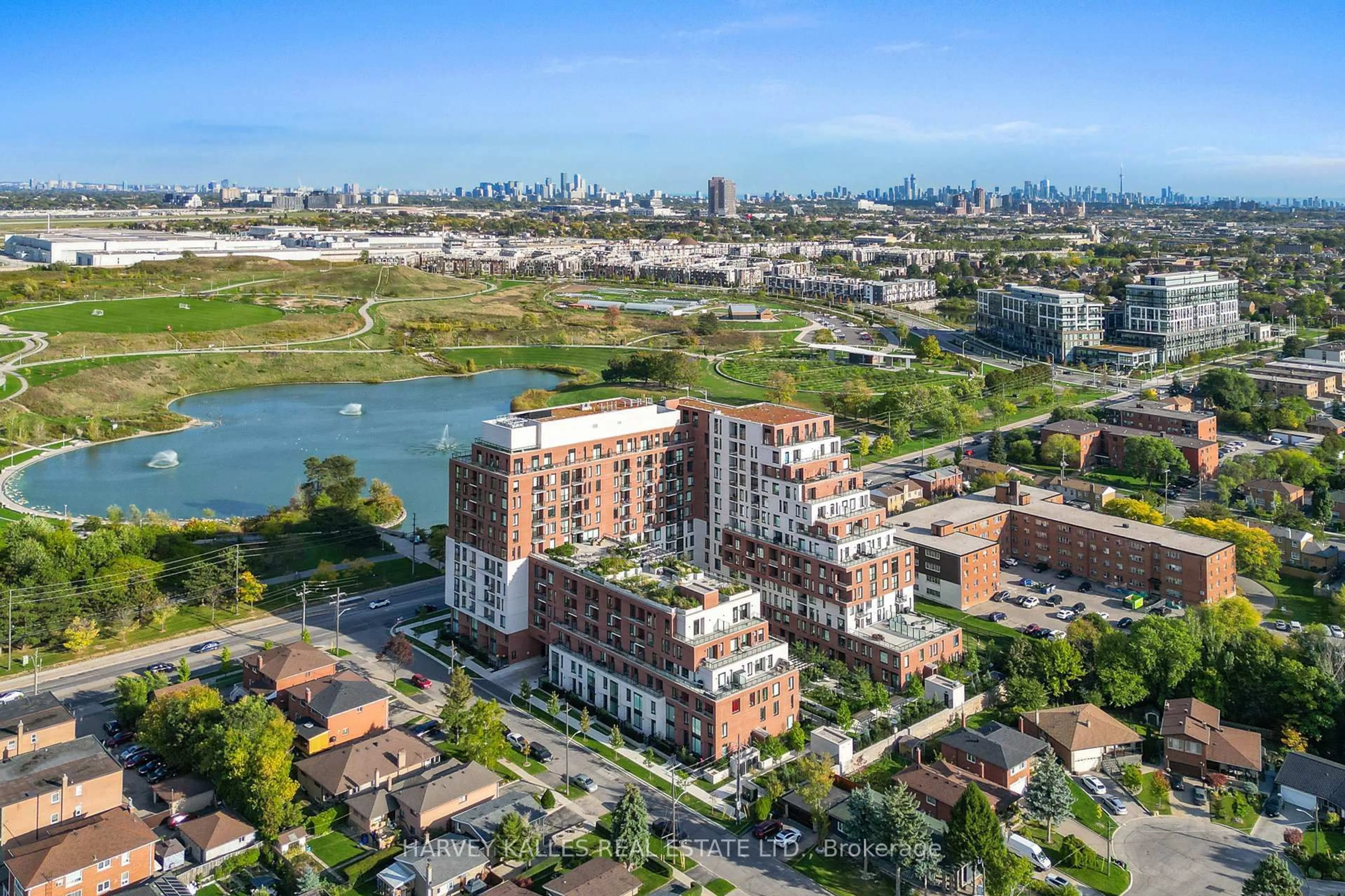 A pic from outside/outdoor area/front of a property/back of a property/a pic from drone, water/lake/river/ocean view for 3100 Keele St #703, Toronto Ontario M3M 0E1