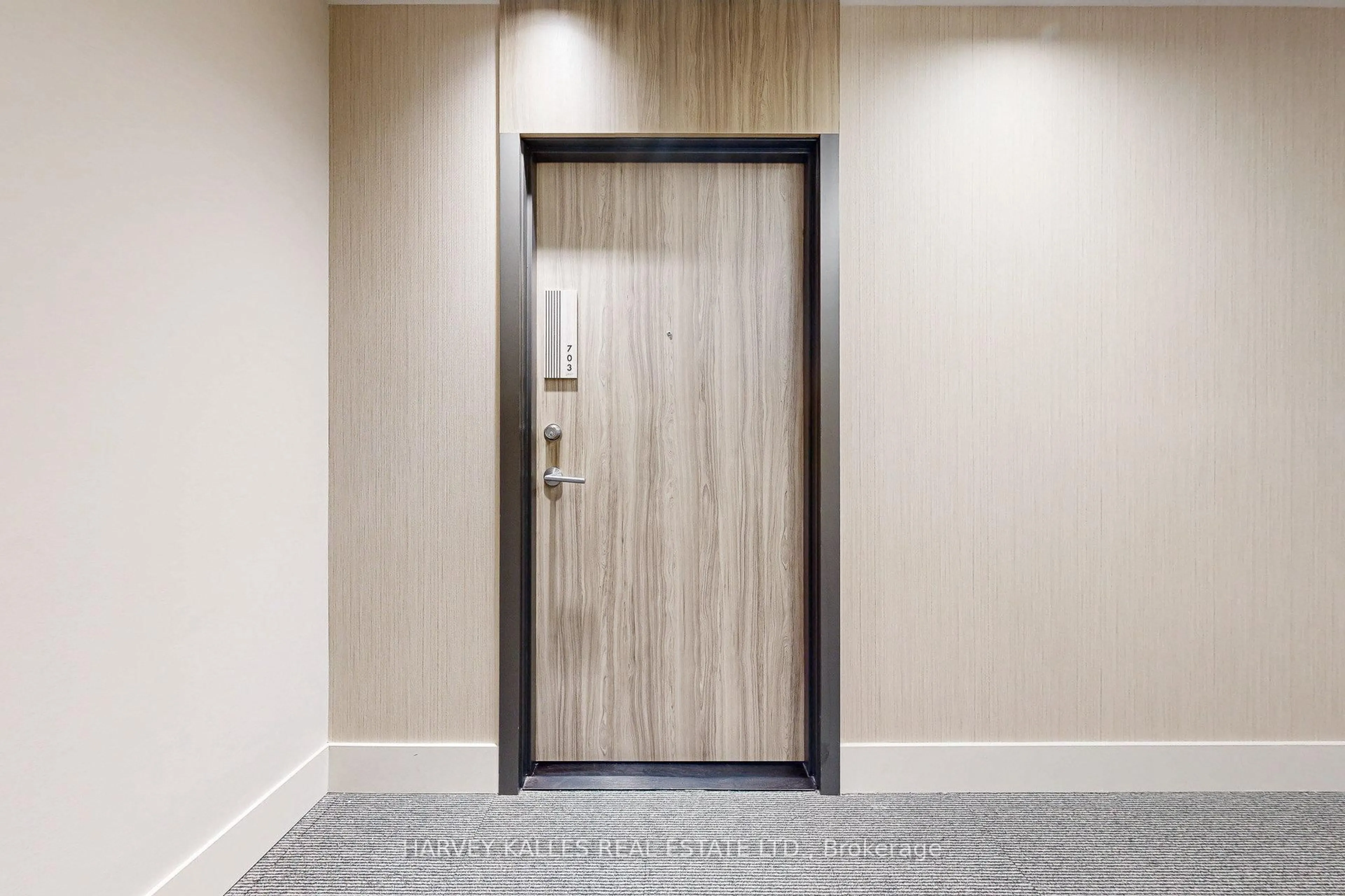 Indoor foyer for 3100 Keele St #703, Toronto Ontario M3M 0E1