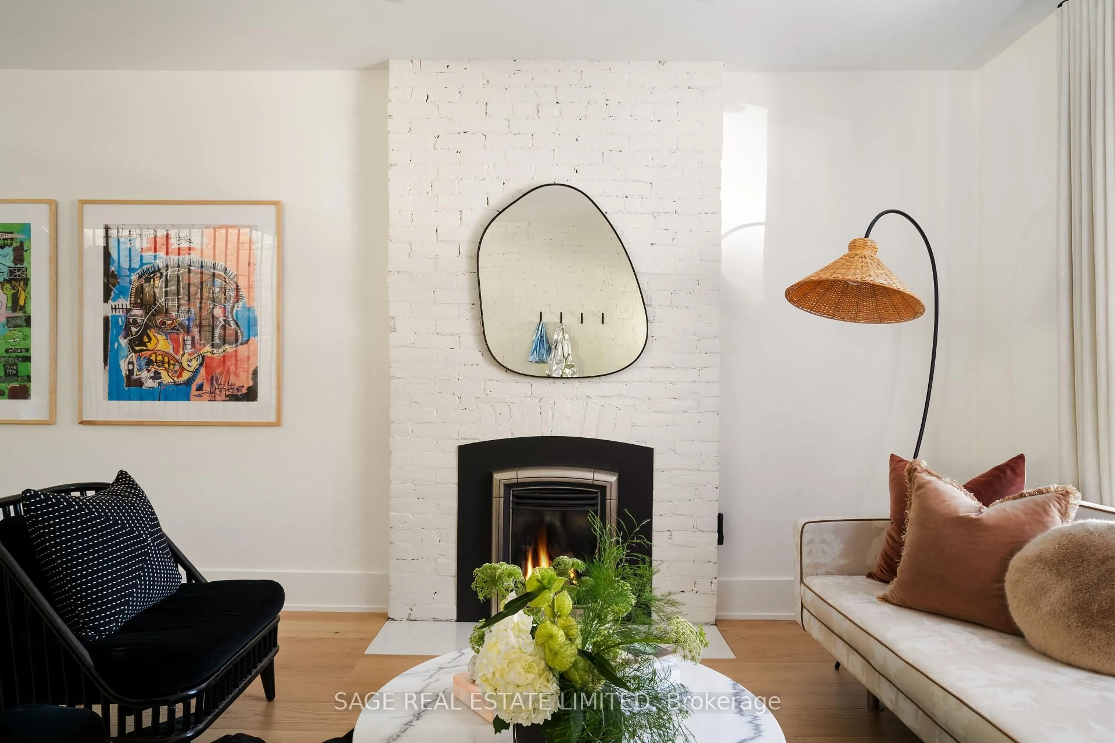 Living room with furniture, unknown for 70 Medland Cres, Toronto Ontario M6P 2N2