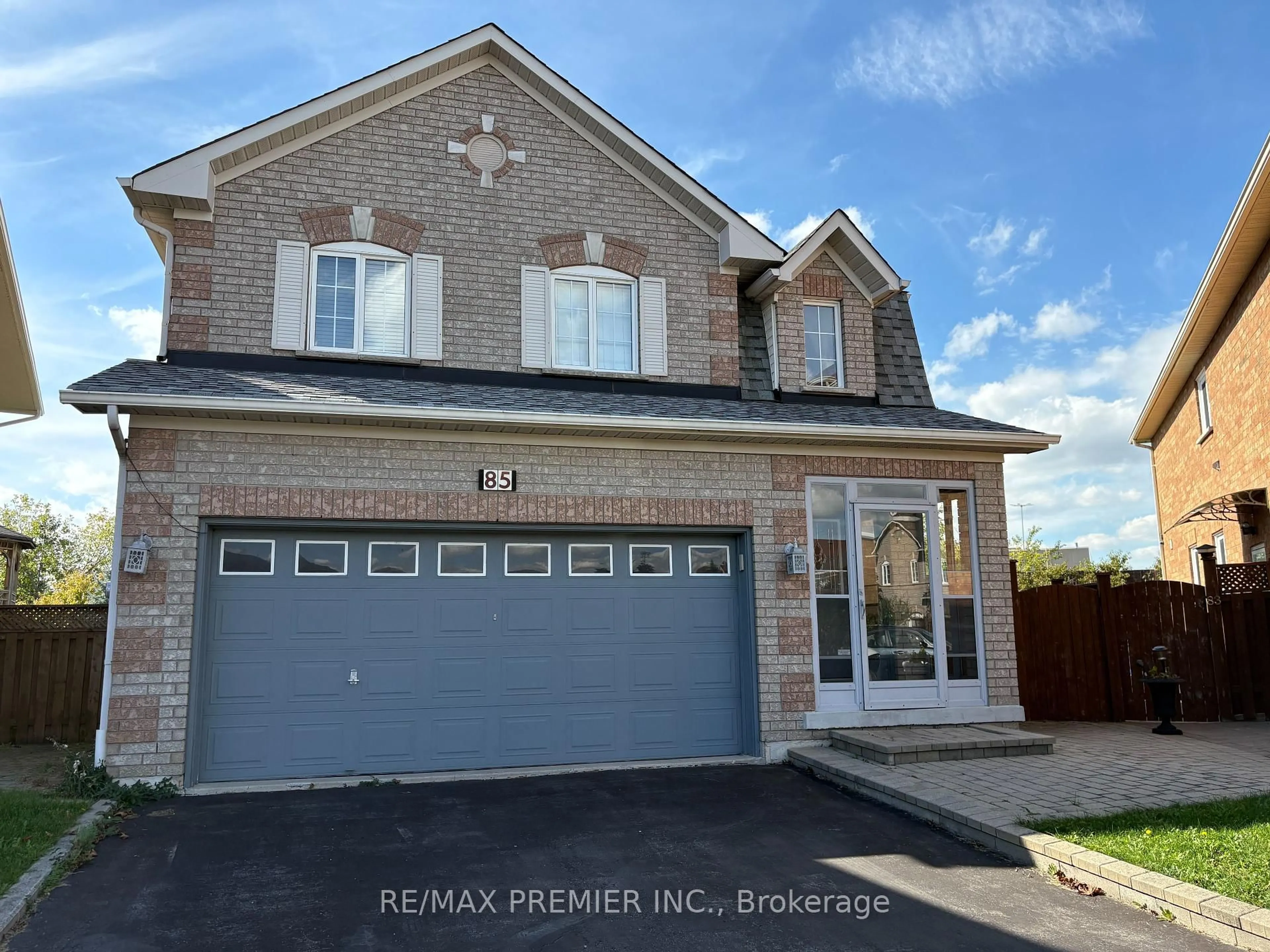 Home with brick exterior material, street for 85 Meadow Oak Pl, Toronto Ontario M9N 3Z6