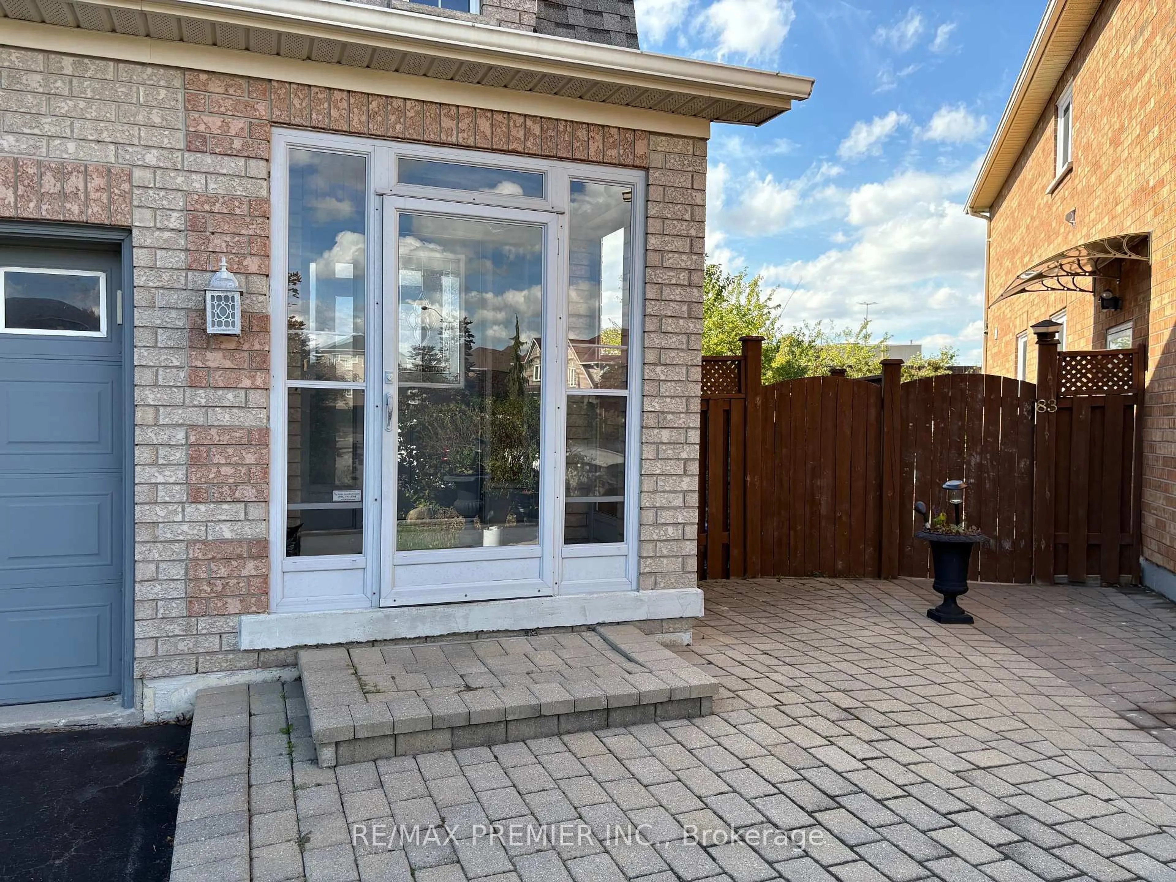 Unknown for 85 Meadow Oak Pl, Toronto Ontario M9N 3Z6
