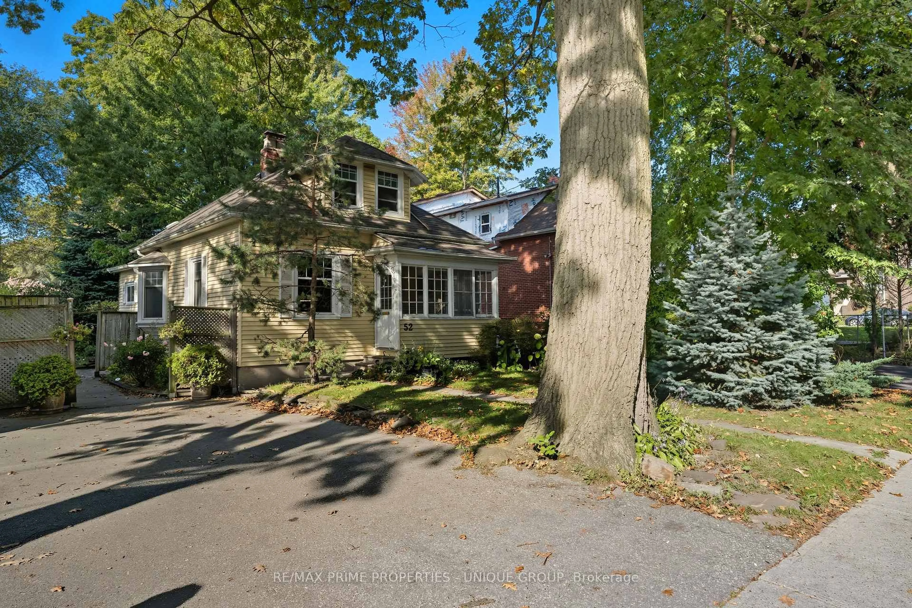 Unknown for 52 Long Branch Ave, Toronto Ontario M8W 3J2