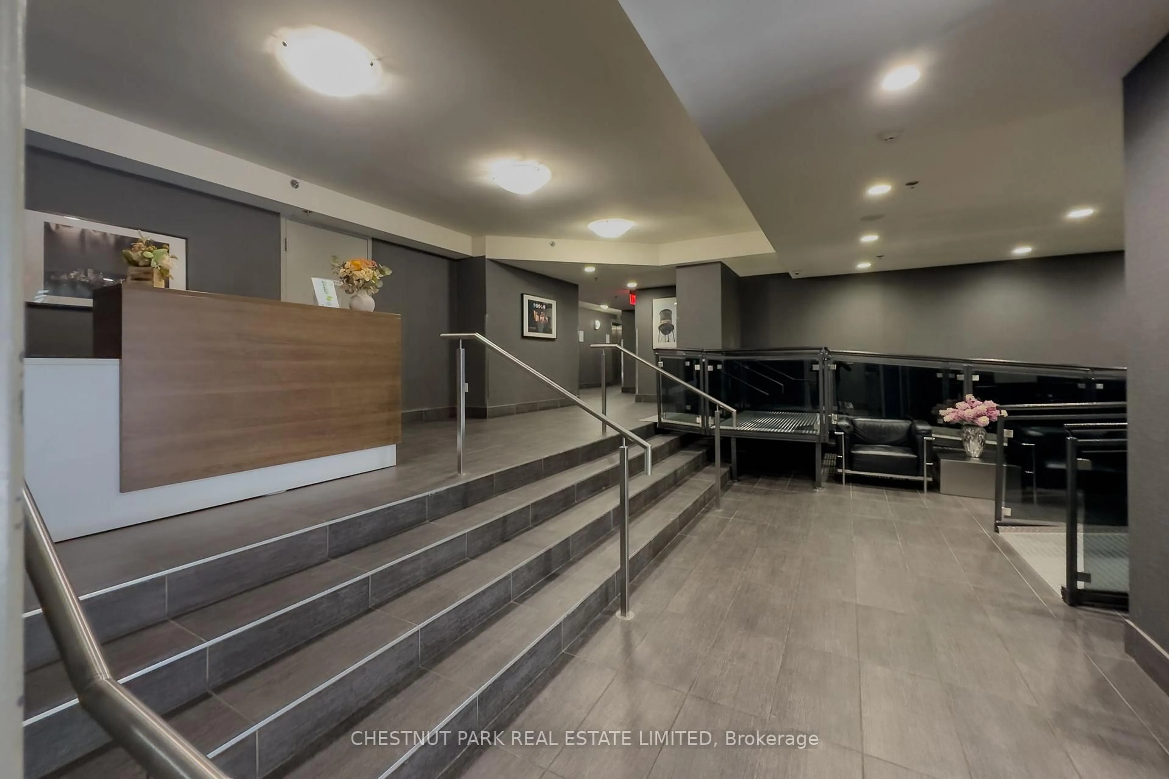 Lobby for 816 Lansdowne Ave #1008, Toronto Ontario M6H 4K6