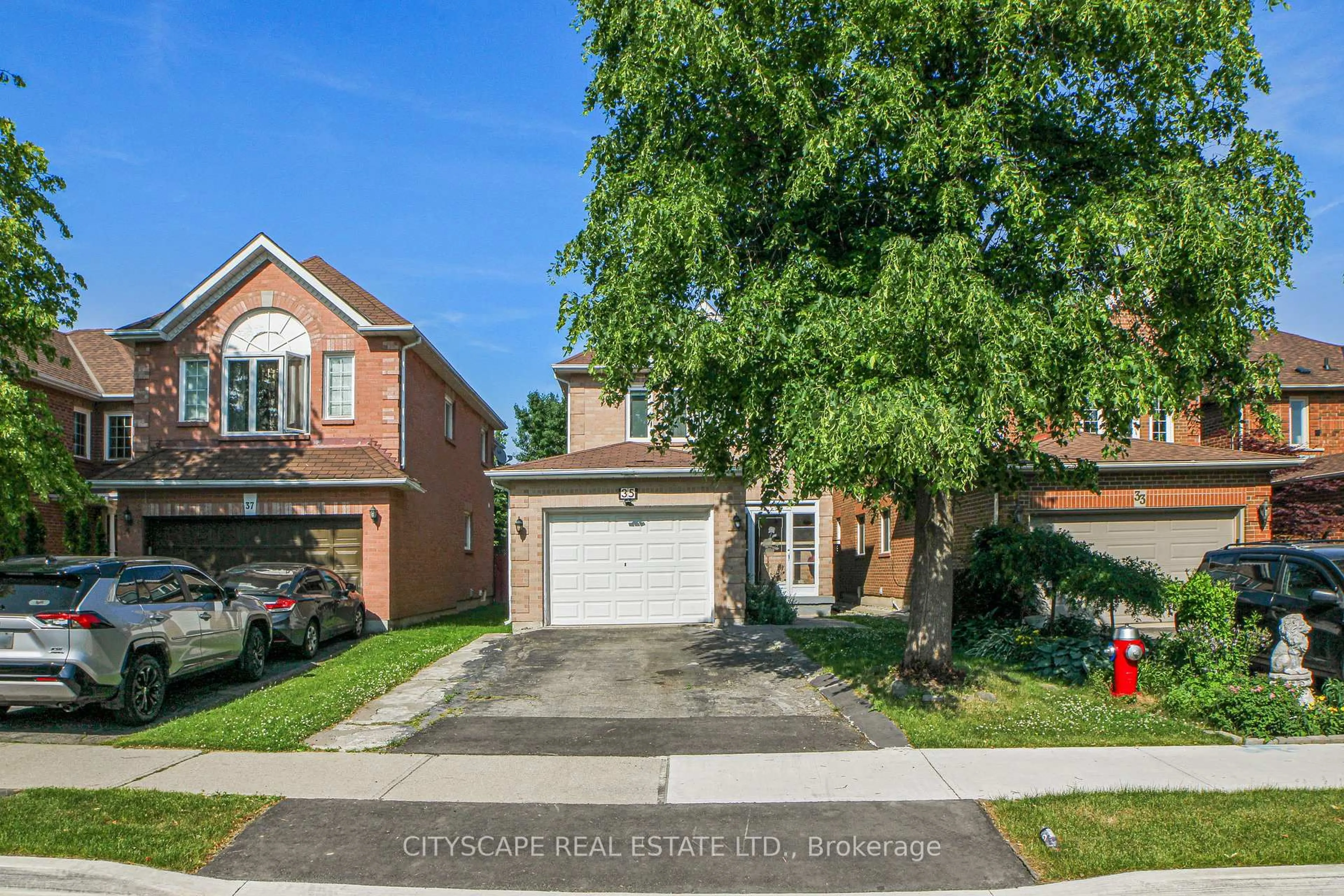 Home with brick exterior material, street for 35 Letty Ave, Brampton Ontario L6Y 4T3