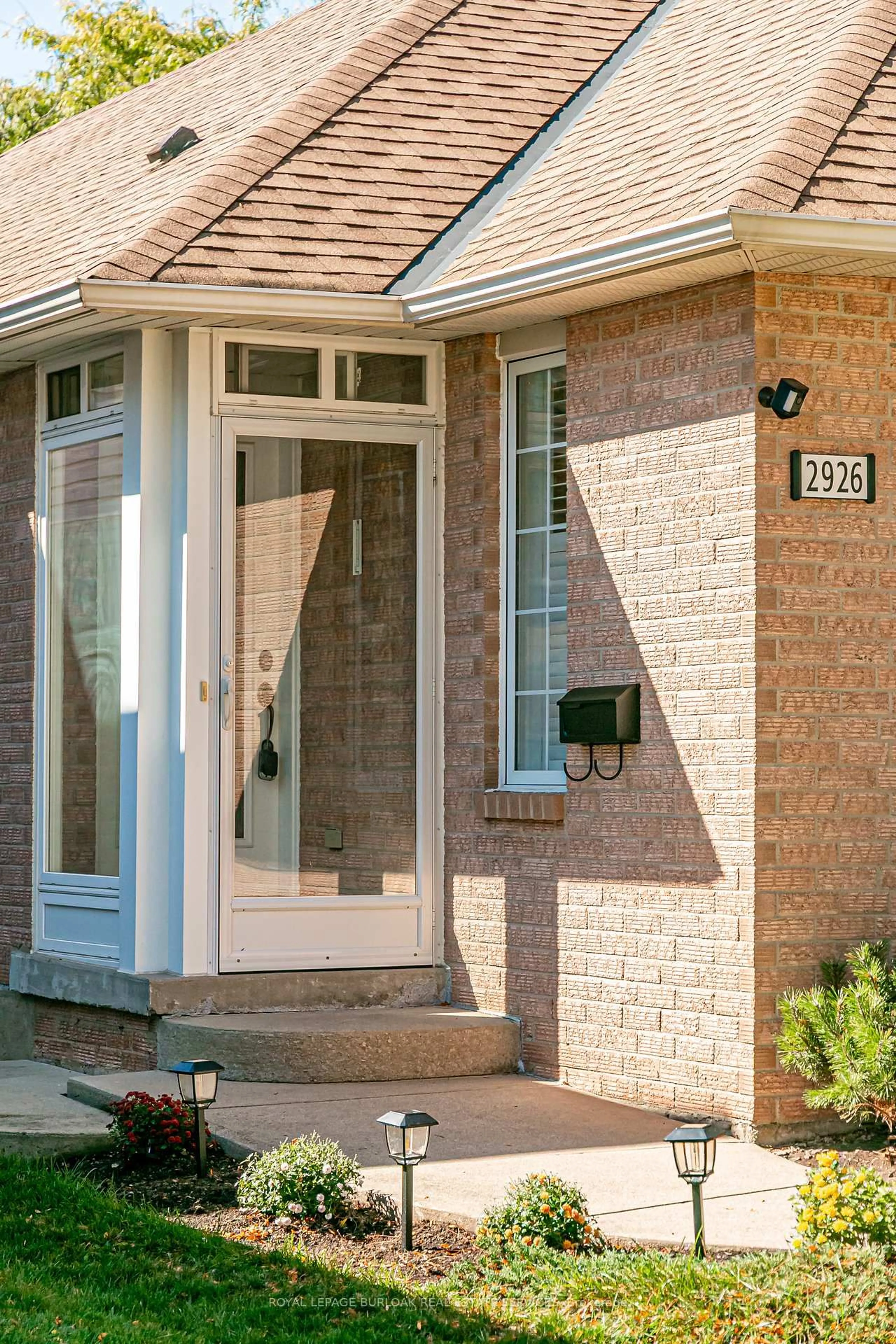 Home with brick exterior material, street for 2926 Addison St, Burlington Ontario L7M 4K4